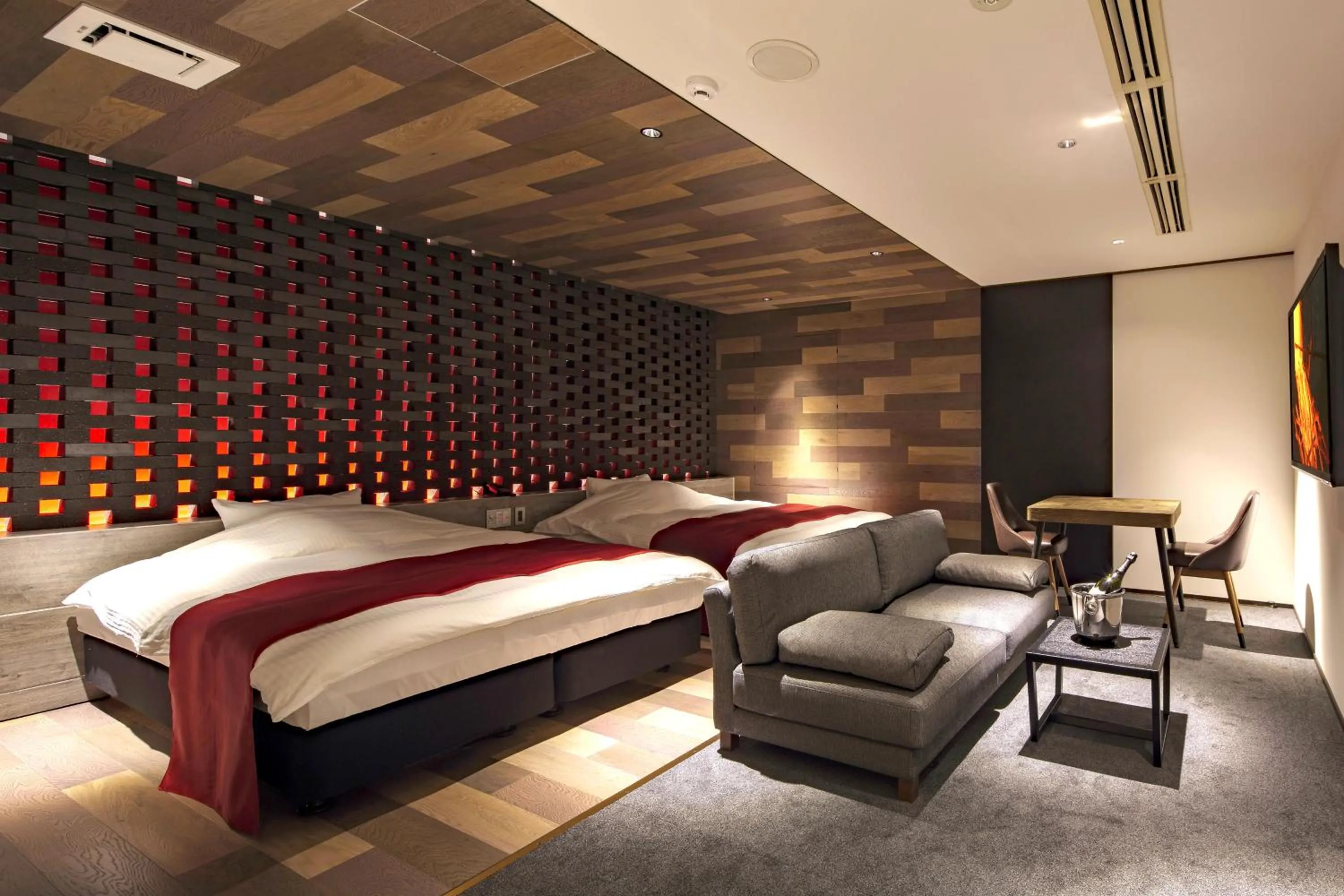 Photo of the whole room, Bed in Hotel THE Grandee Shinsaibashi Namba