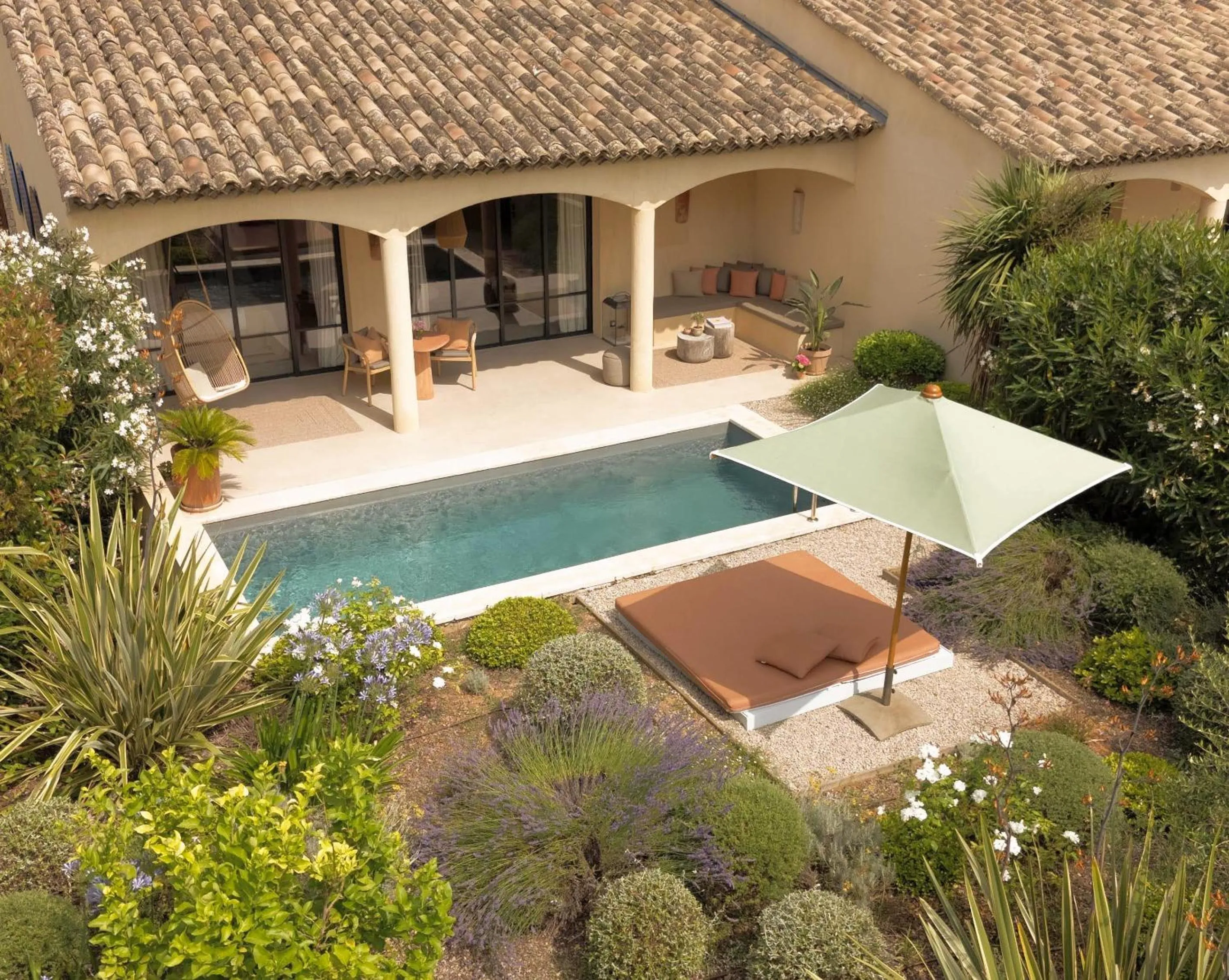 Spring in Toile Blanche