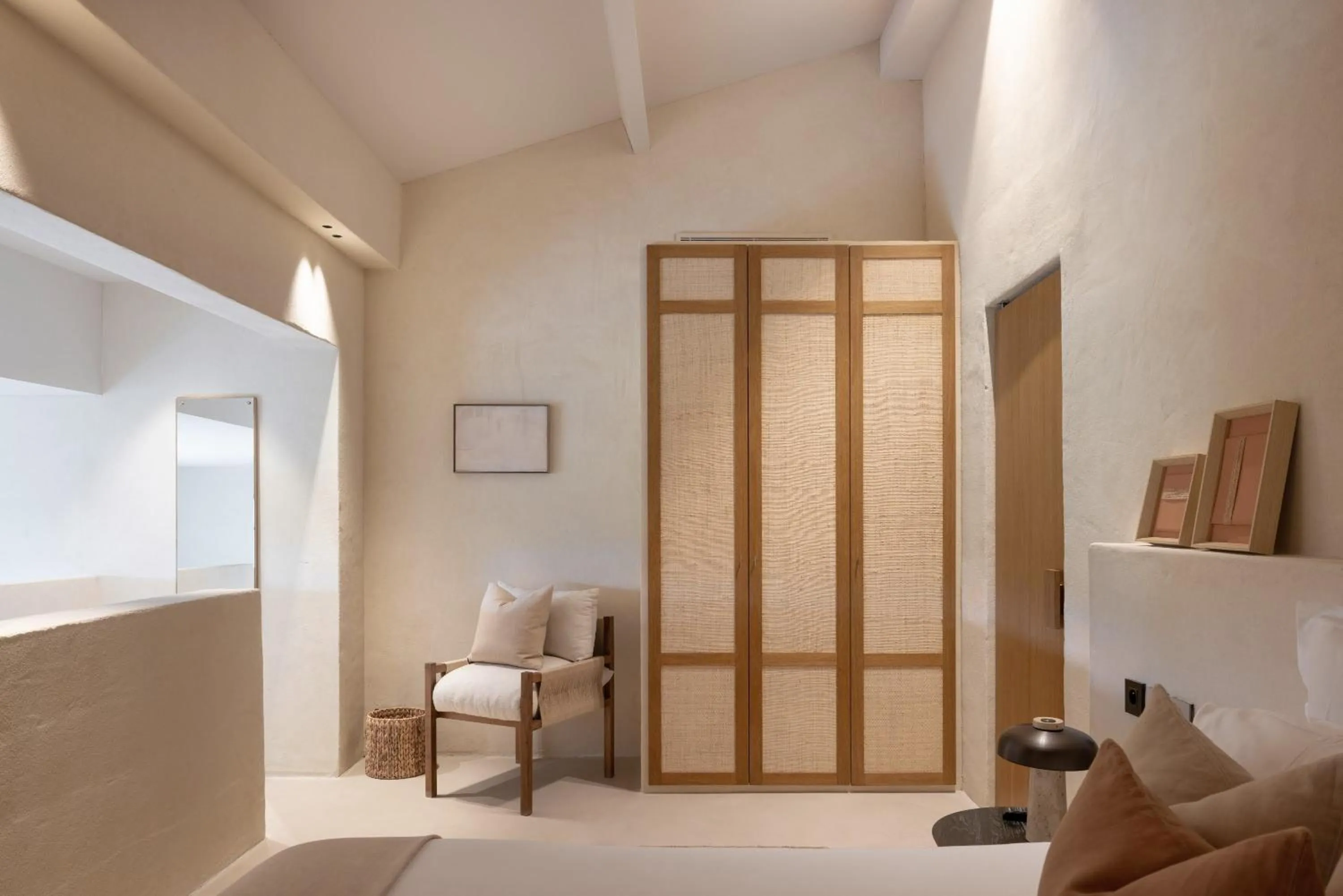 Bedroom in Toile Blanche