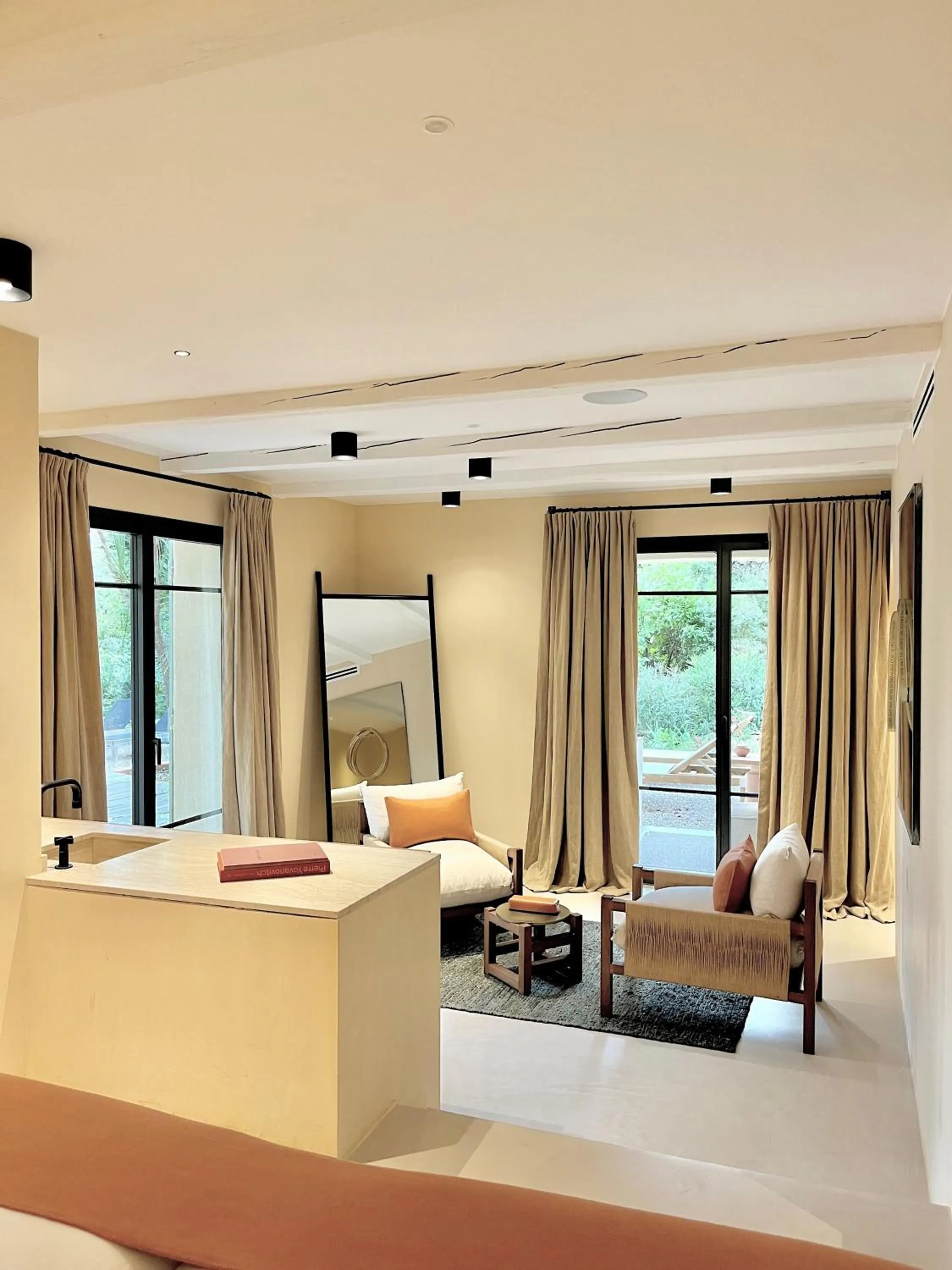 Living room in Toile Blanche