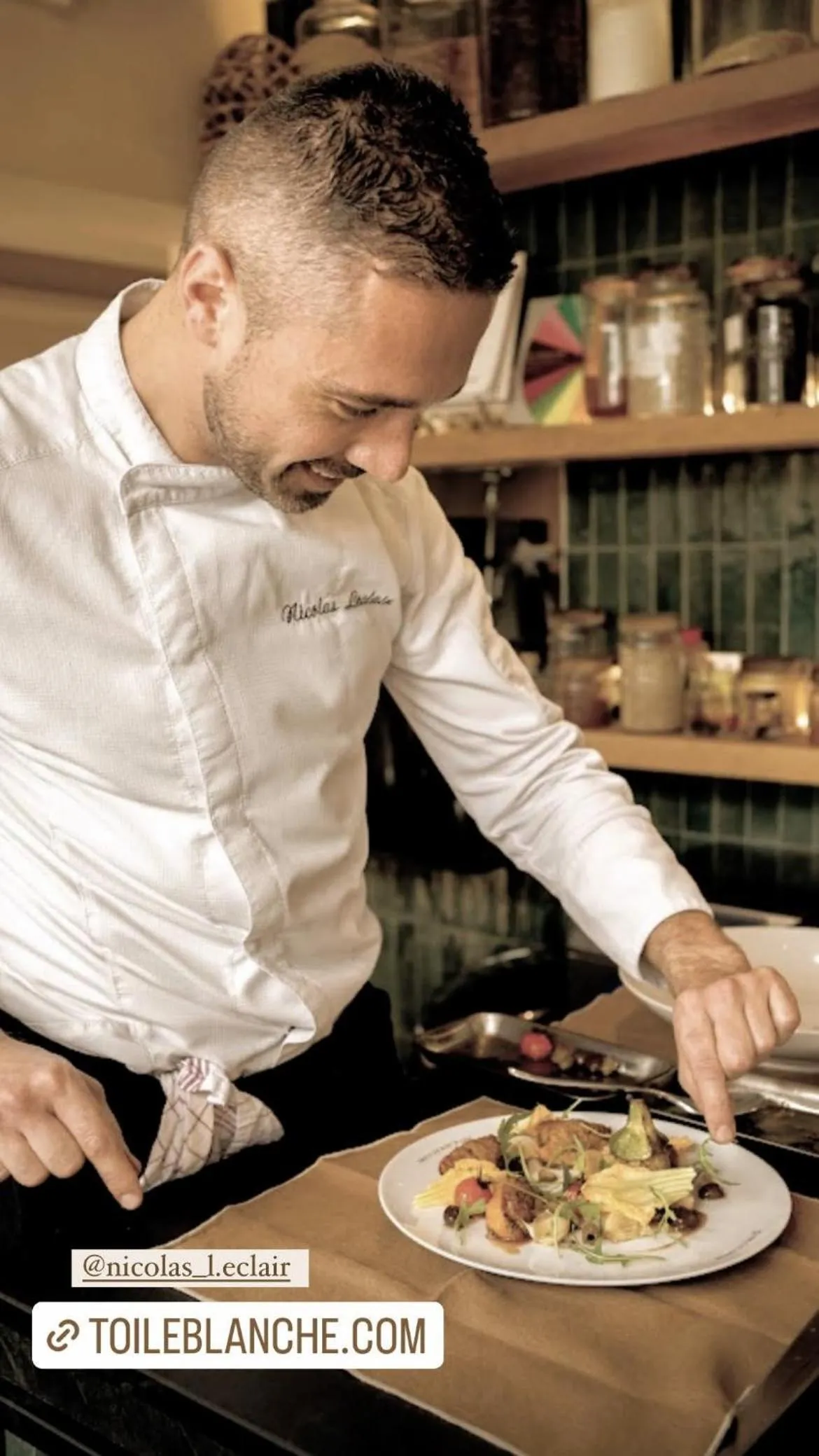 Restaurant/places to eat in Toile Blanche