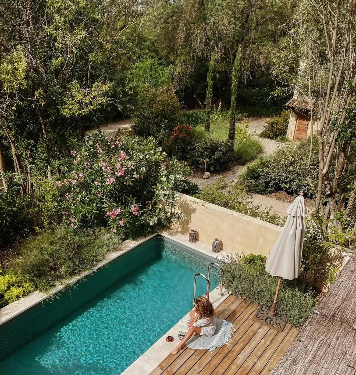Balcony/Terrace in Toile Blanche