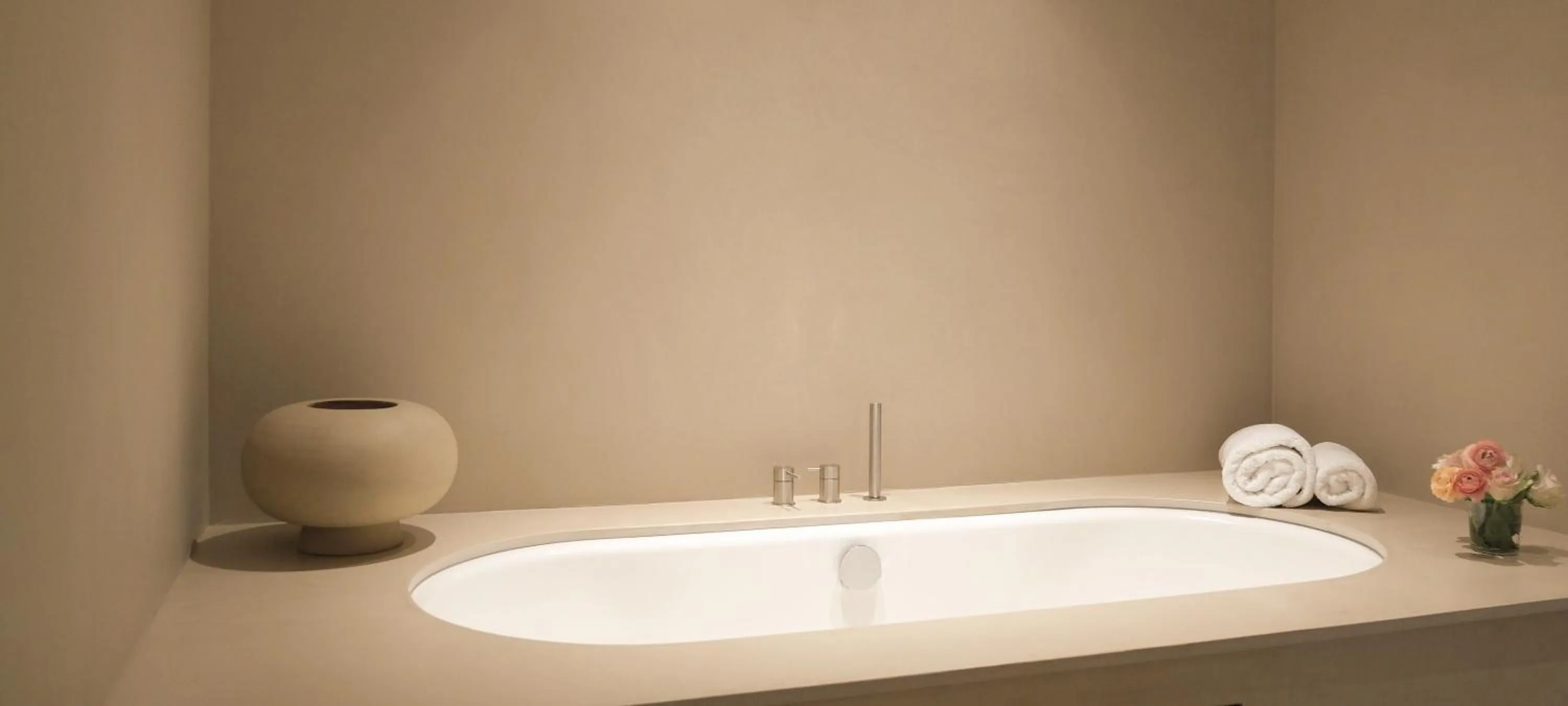 Bathroom in Toile Blanche