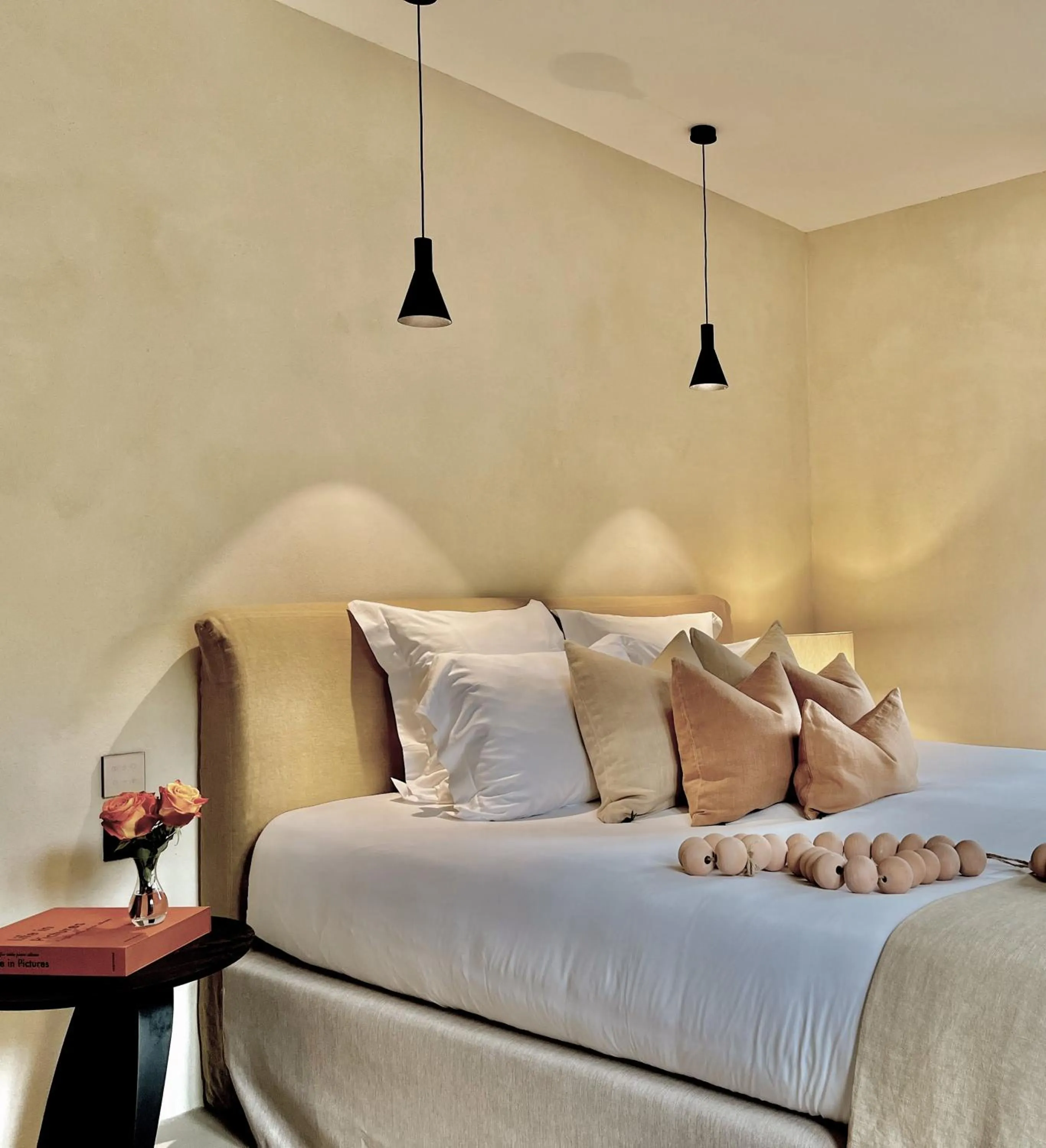 Bed in Toile Blanche