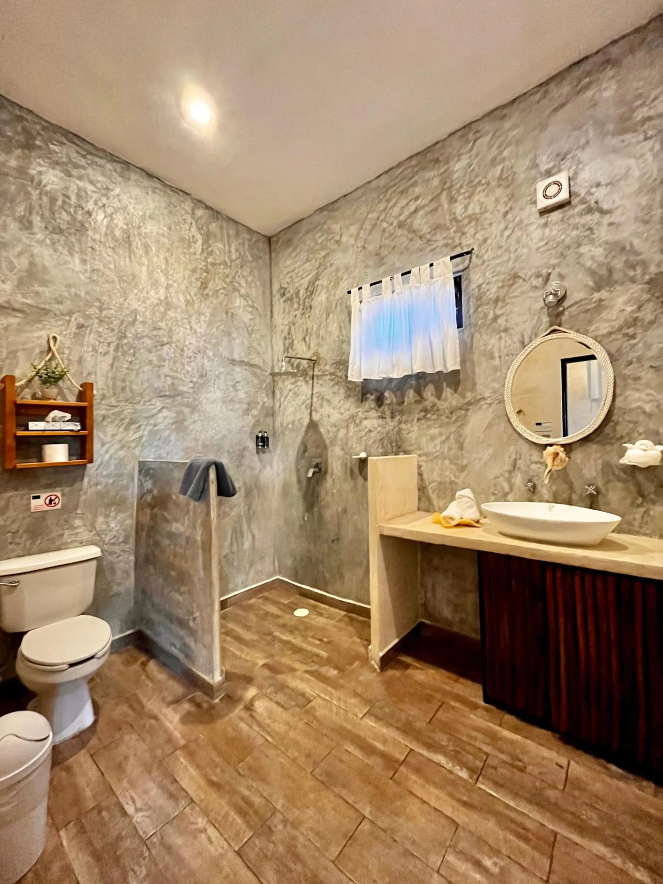 Bathroom in Bahia Tolok