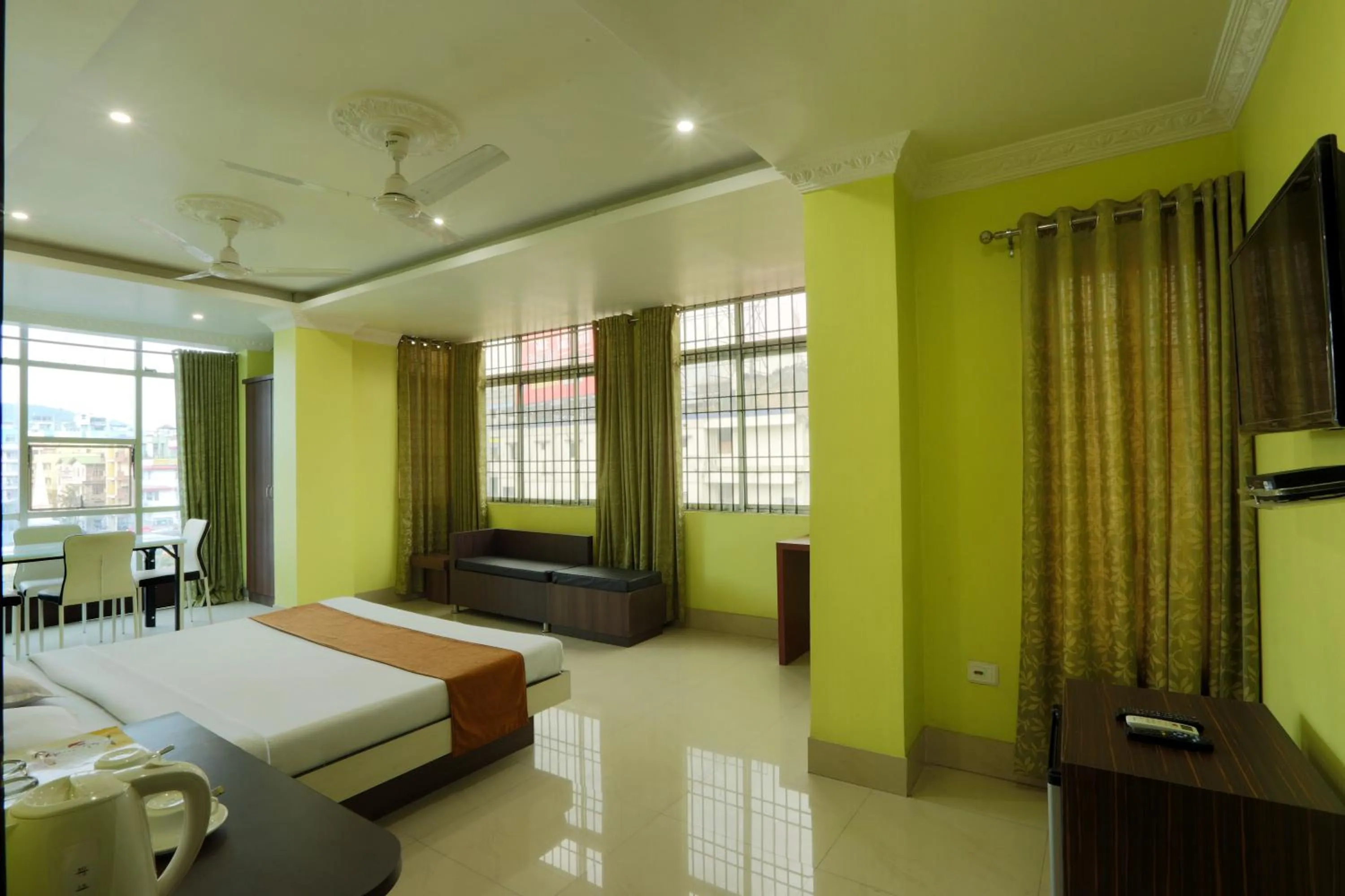 Bed in Hotel Grand Luit