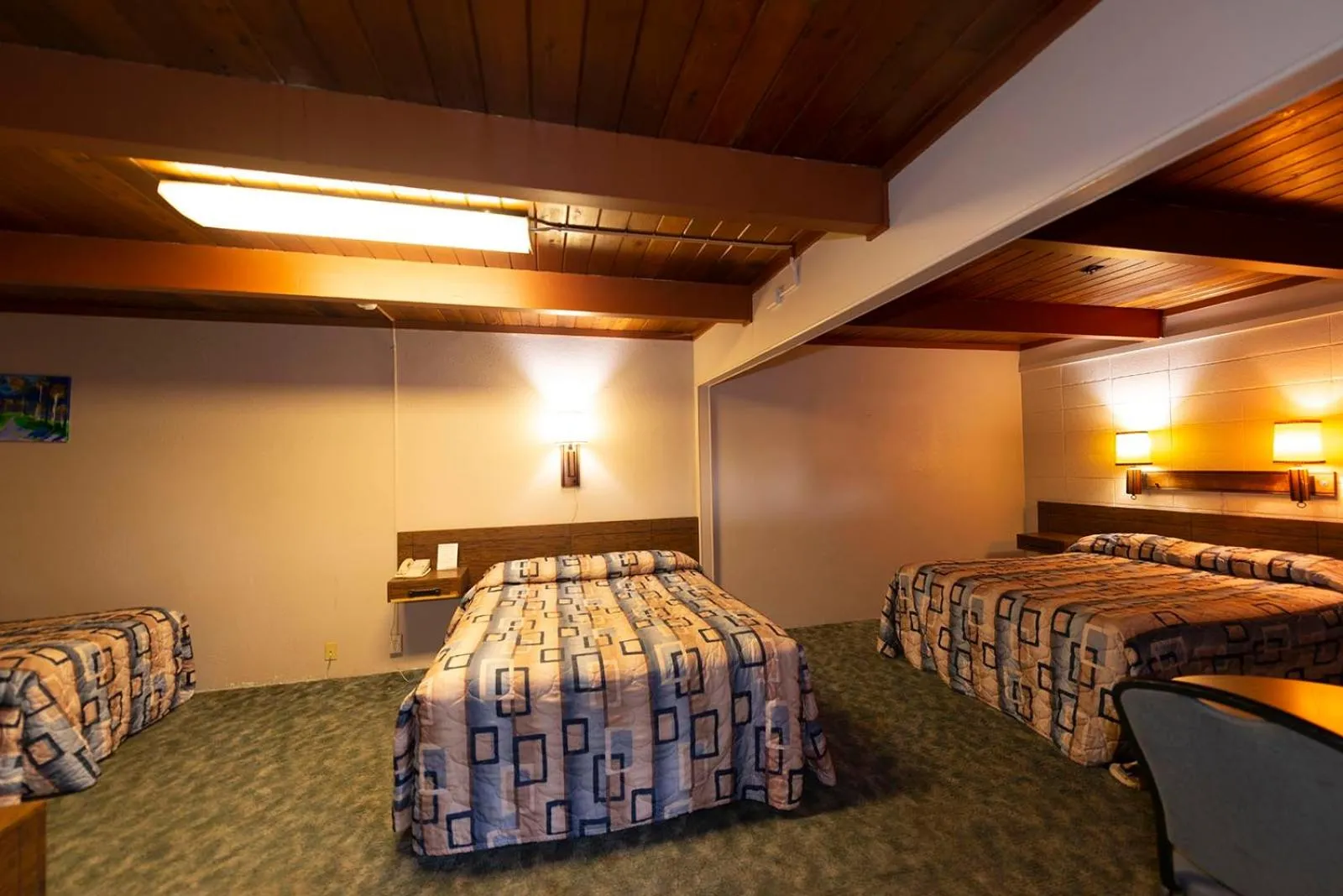 Bed in Cedar Inn