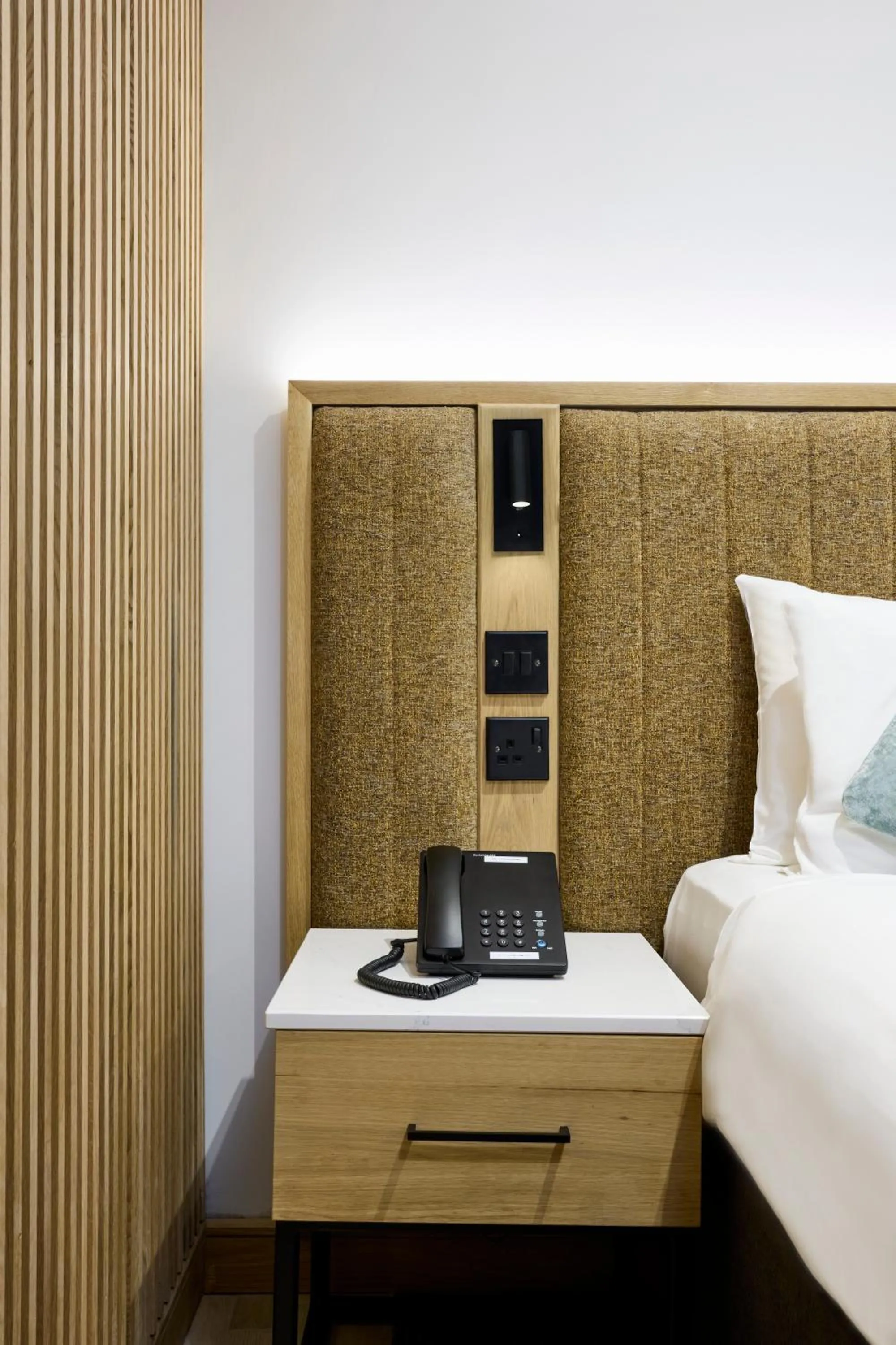 Bed in Handel's Hotel