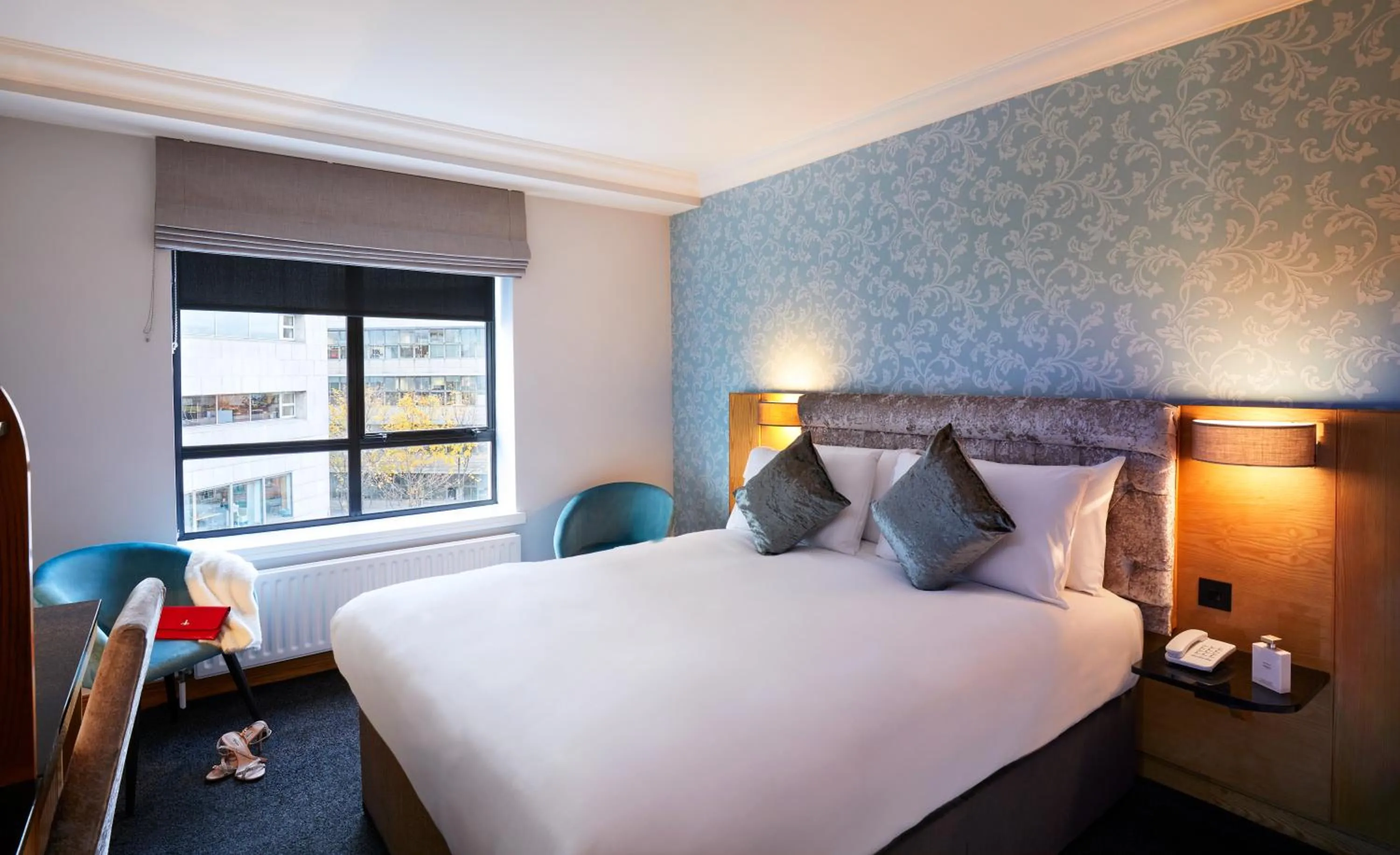 Photo of the whole room, Bed in Handel's Hotel