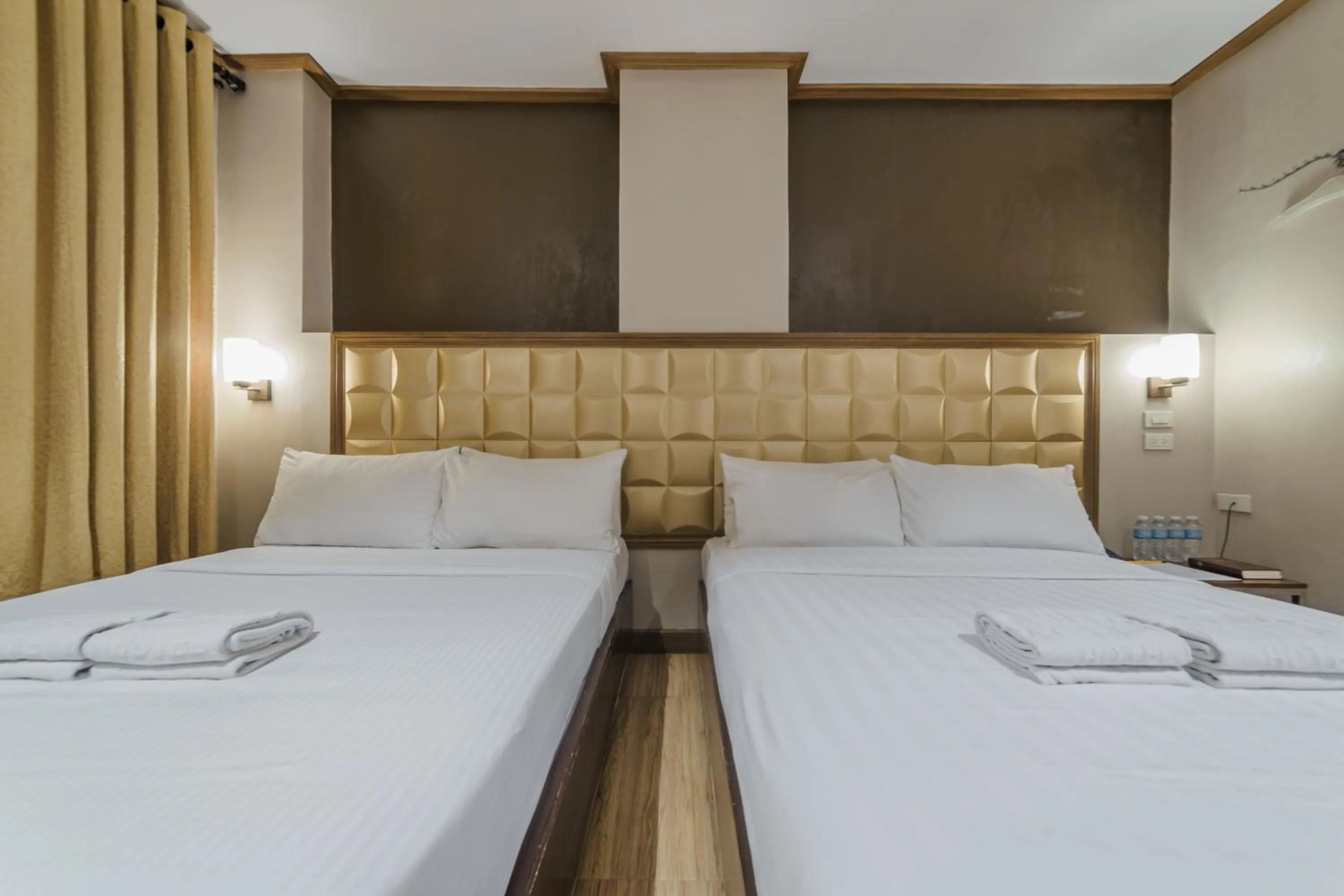 Bed in Robertson Hotel