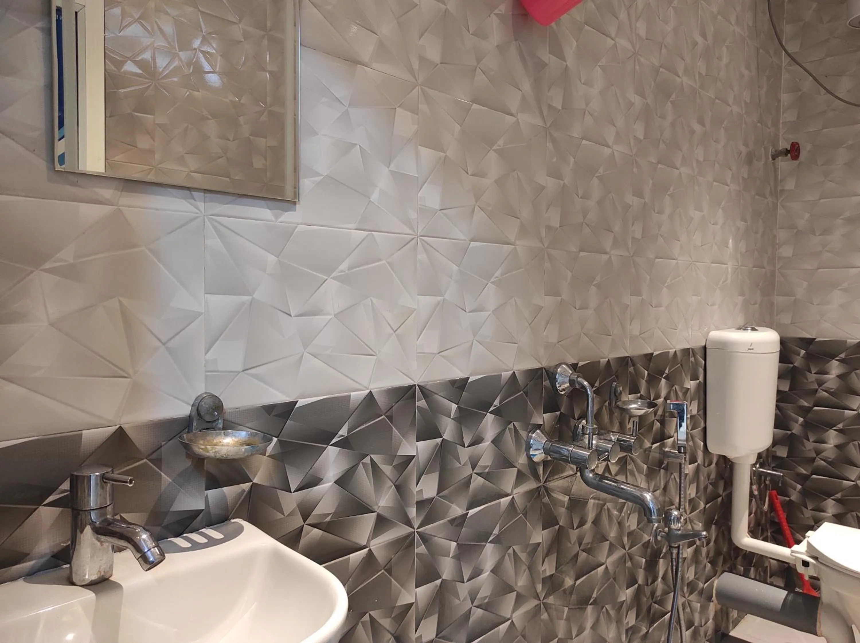 Bathroom in Hotel Indira