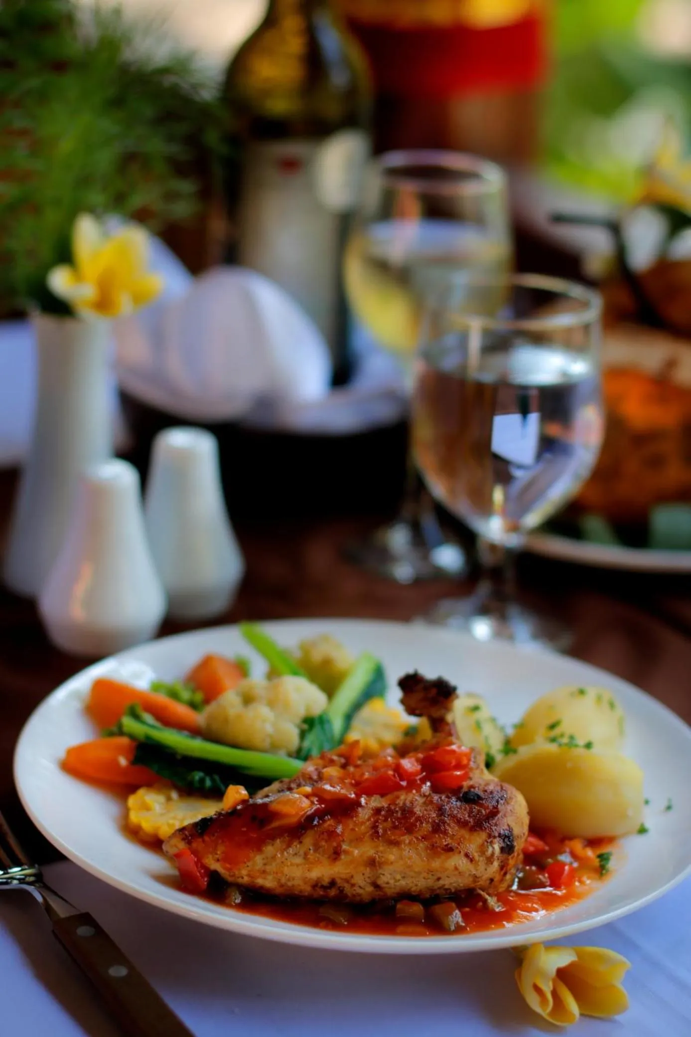 Restaurant/places to eat in Crystal Bay Villa