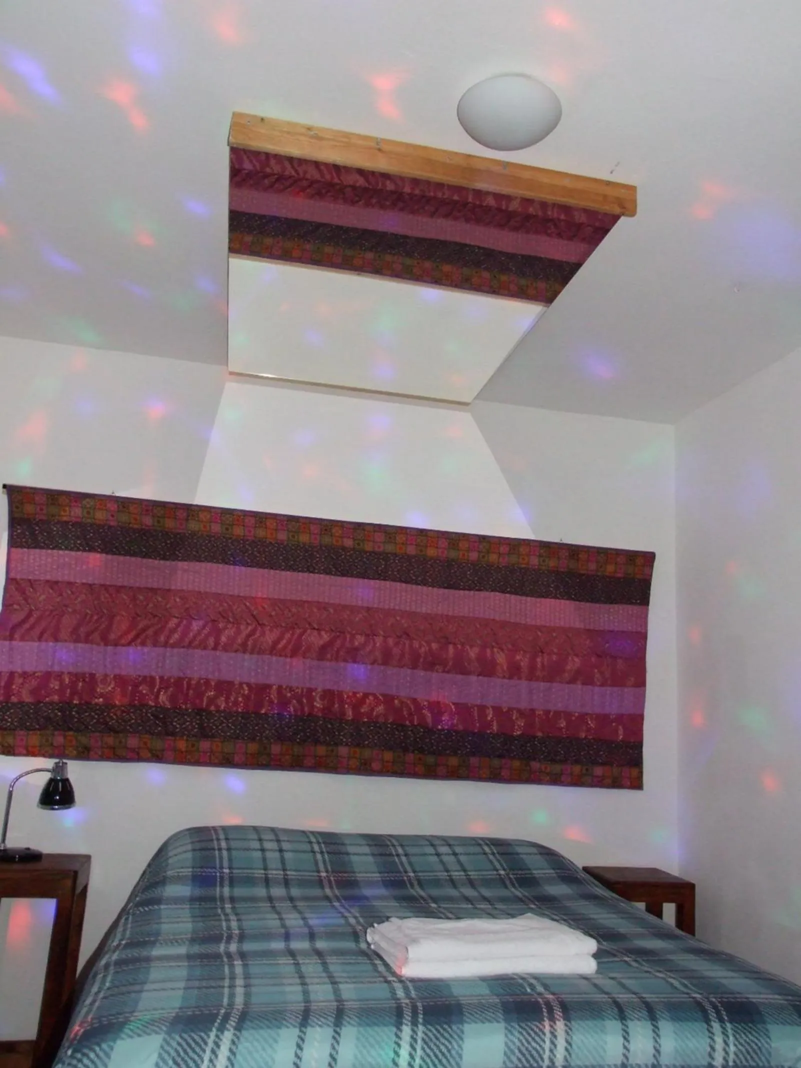 Bedroom, Bed in La stufa rossa