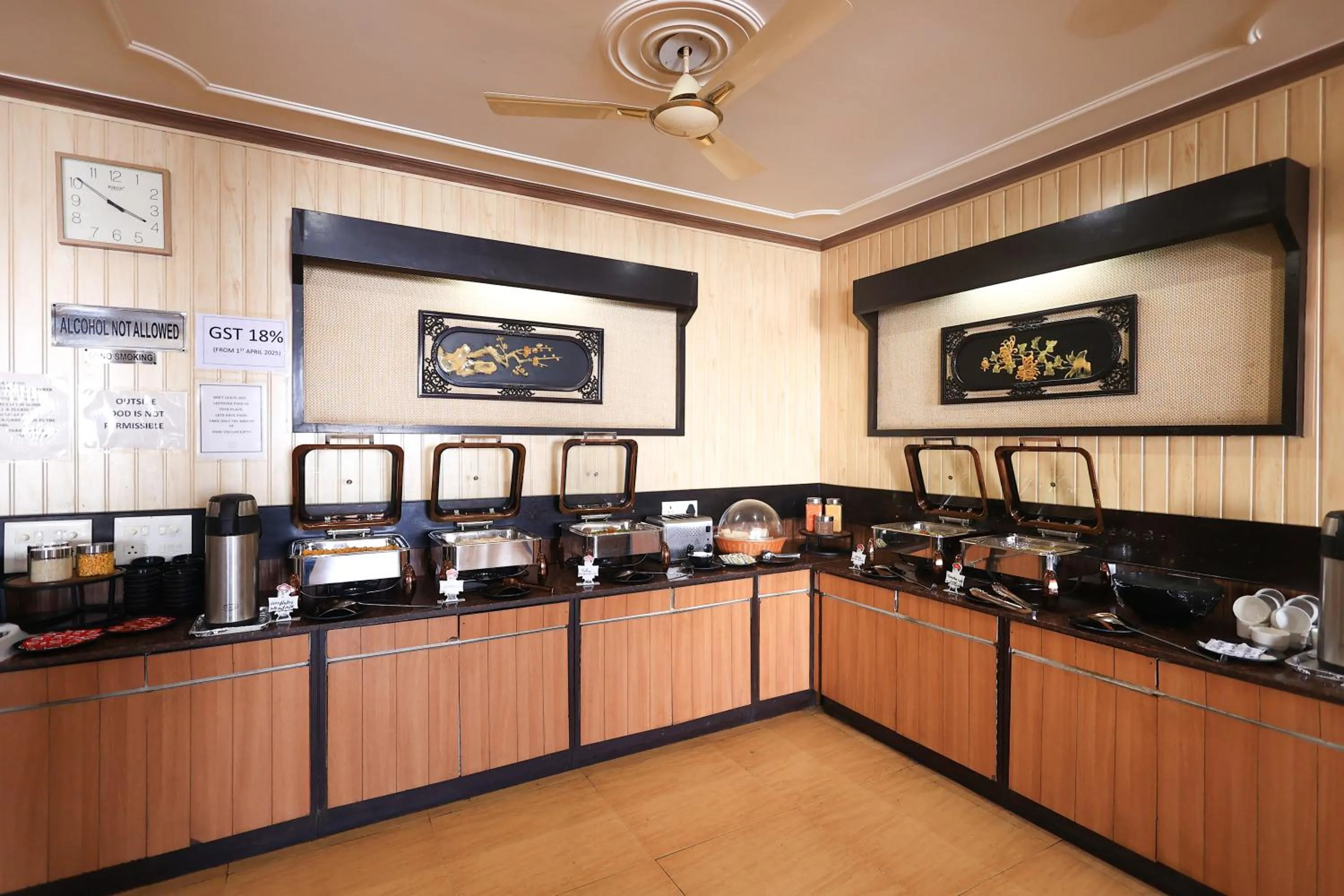 Food in ECKO Kasang Regency Hill Resort