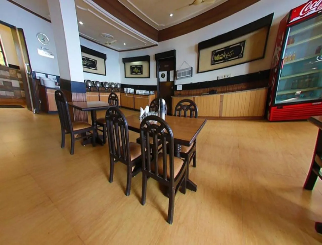 Restaurant/places to eat in ECKO Kasang Regency Hill Resort