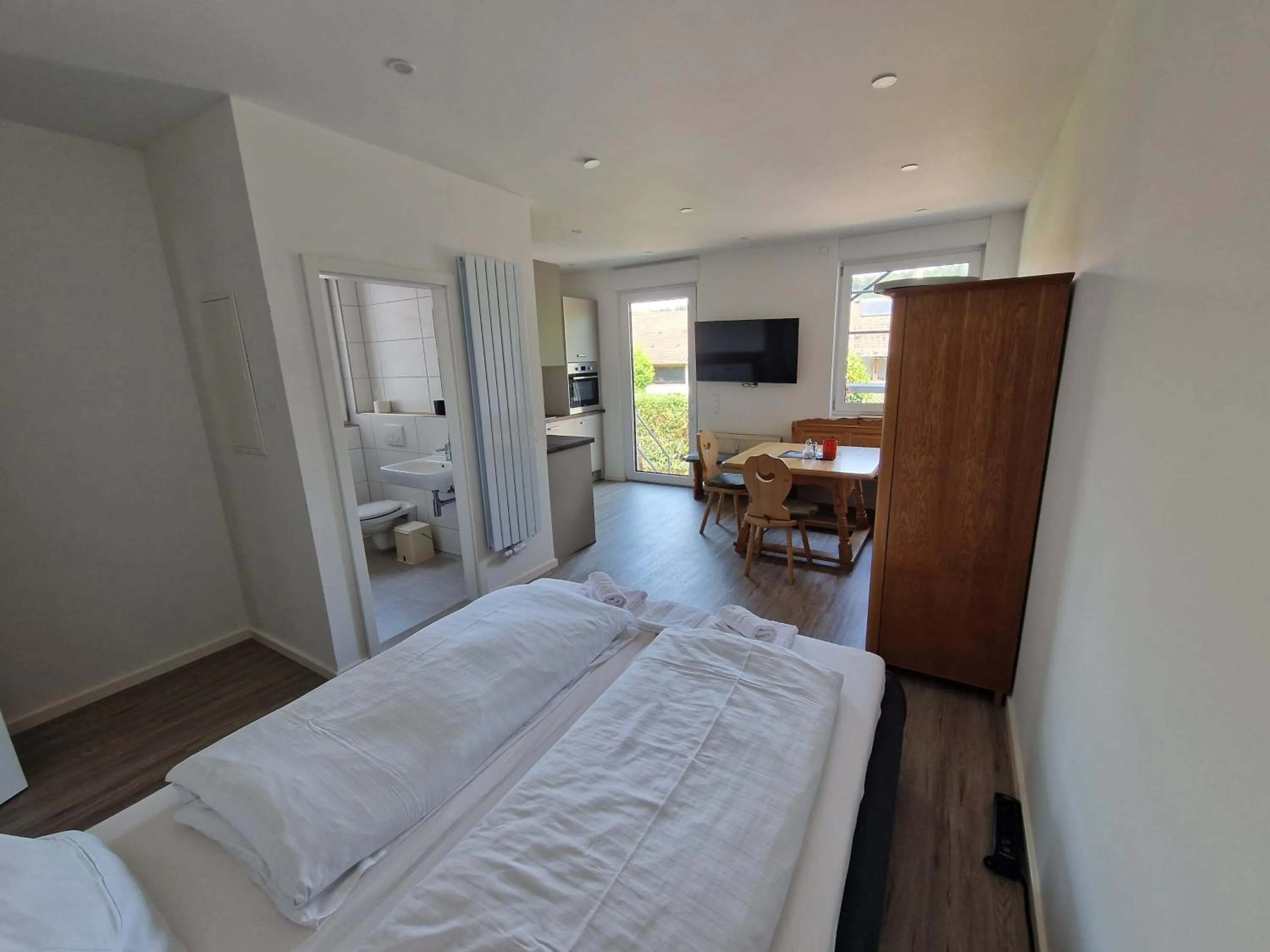 TV and multimedia, Bed in Hotel Platzhirsch