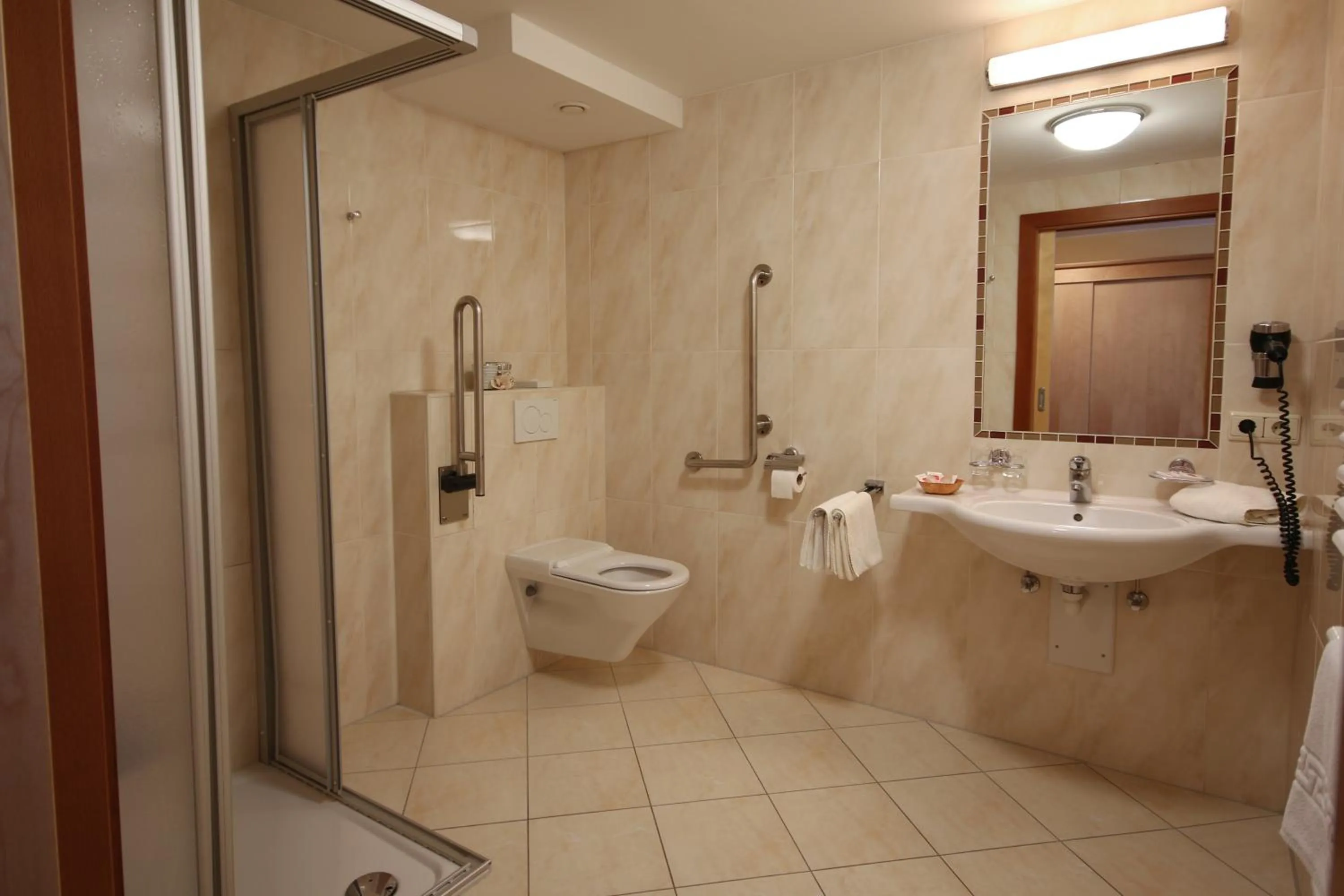 Bathroom in Hotel Gasthof Neuner