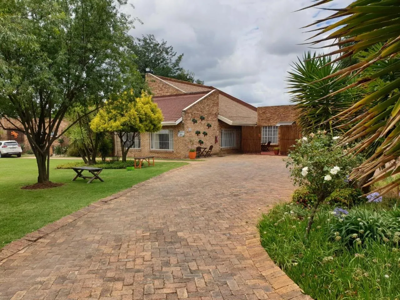 The Lazy Grape Guest Lodge & Spa