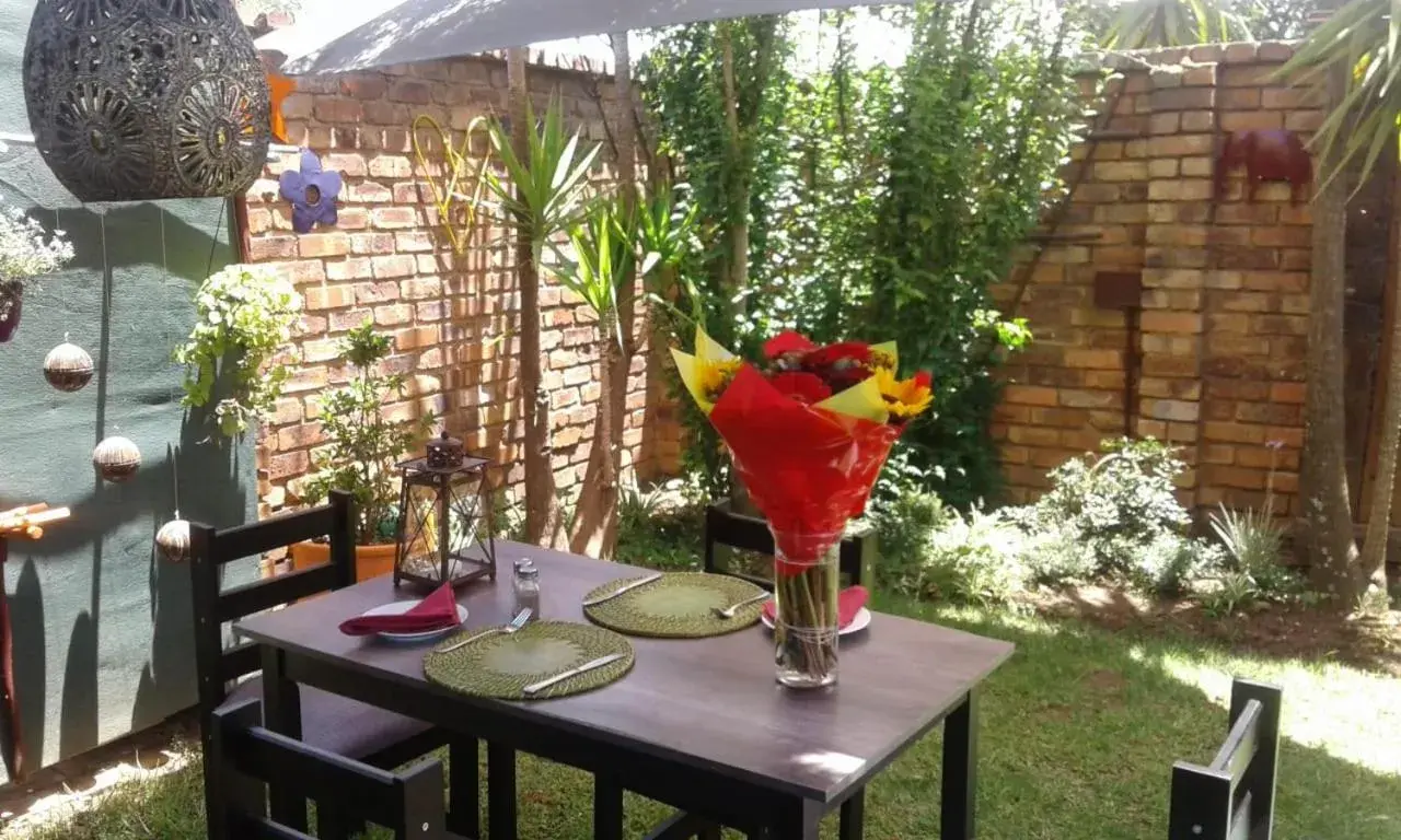 Garden in The Lazy Grape Guest Lodge & Spa Garden in The Lazy Grape Guest Lodge & Spa