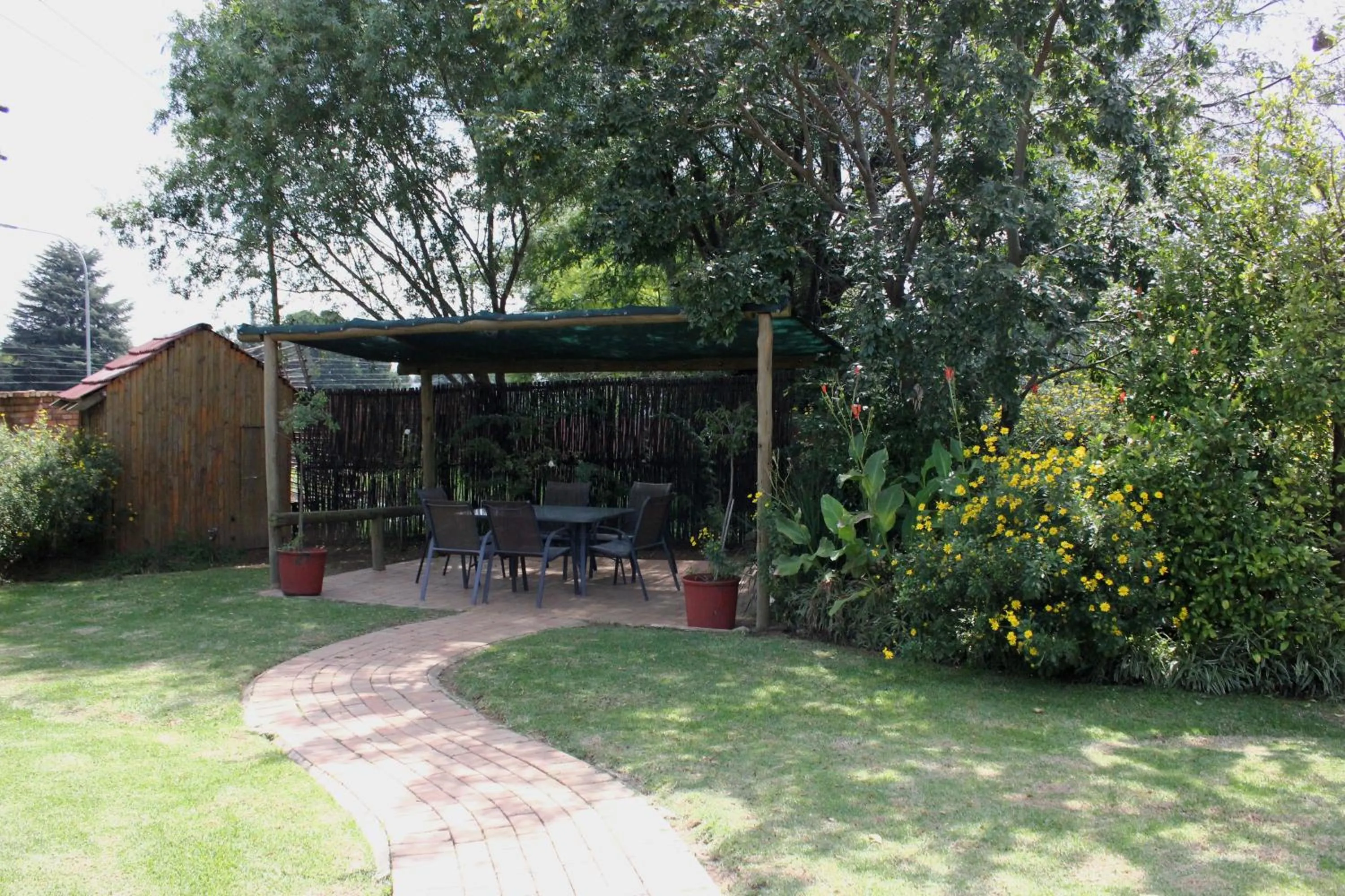 The Lazy Grape Guest Lodge & Spa