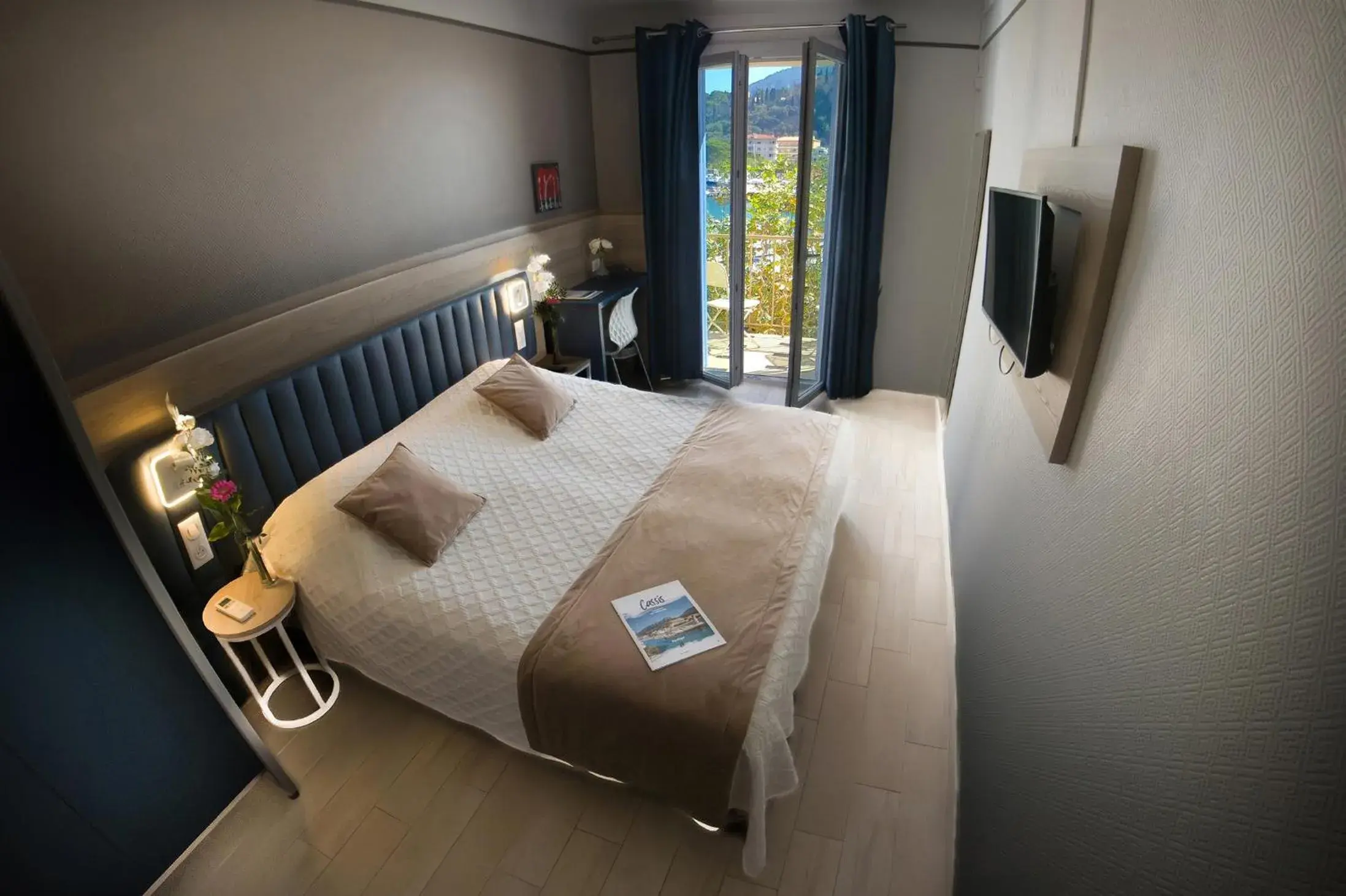 Superior Double or Twin Room with Sea View in Hotel Le Golfe Superior Double or Twin Room with Sea View in Hotel Le Golfe