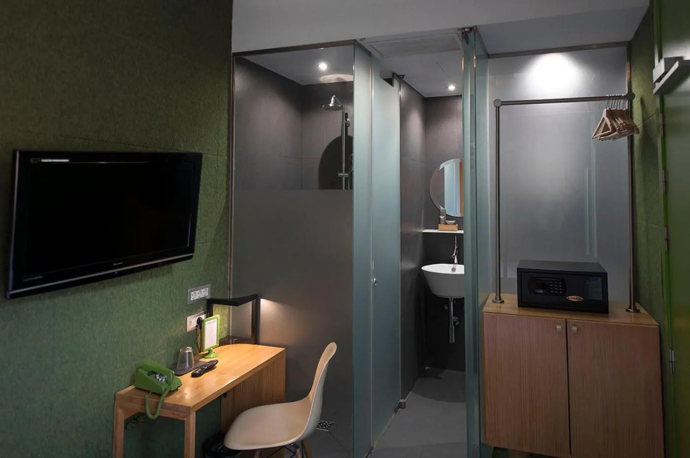 Photo of the whole room in Posada del Dragón Boutique Hotel