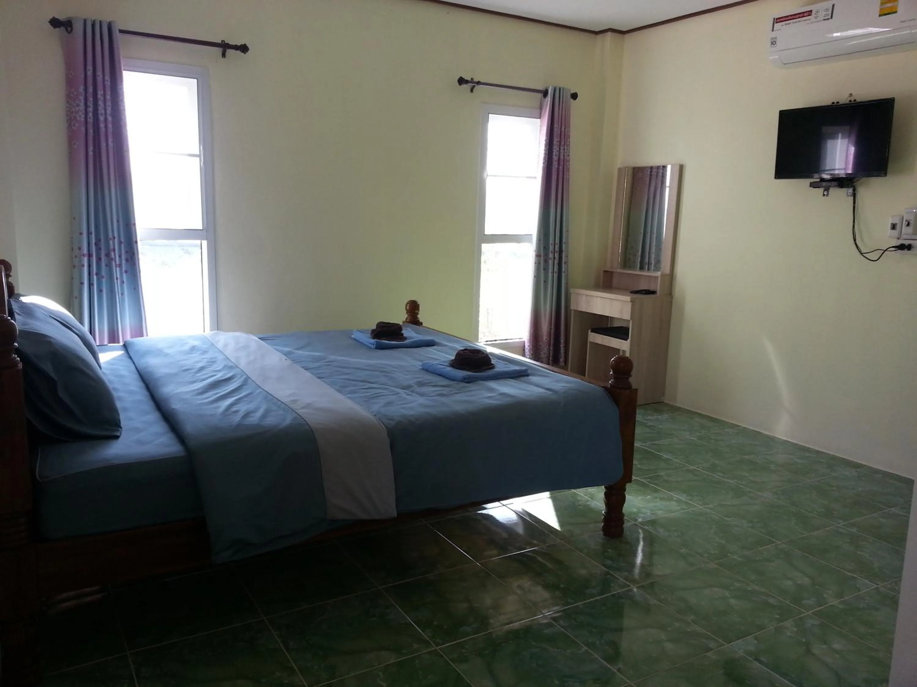 Bedroom, Bed in Queue&Bright Resort