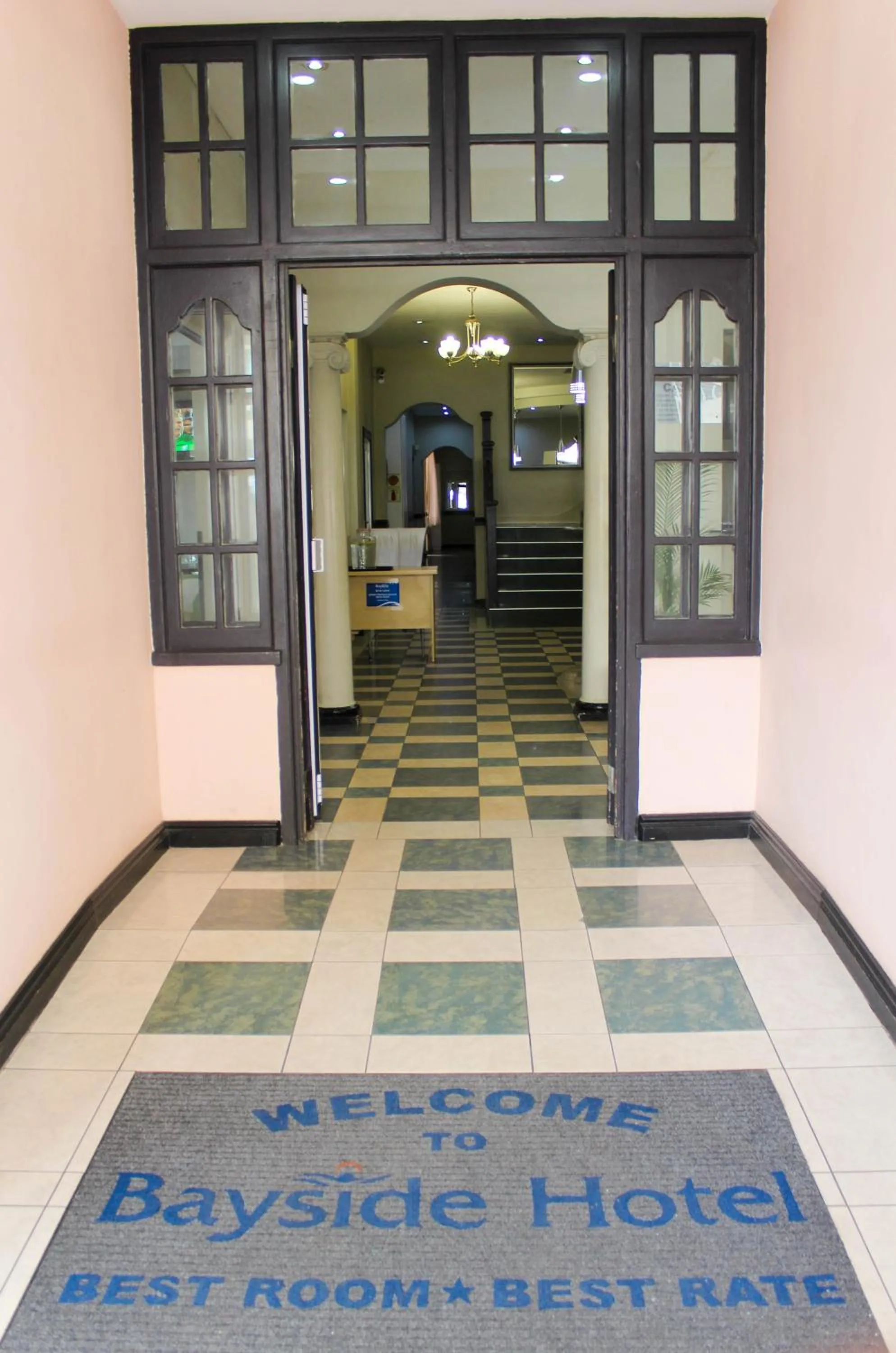 Facade/entrance in Bayside Hotel 116 West Street