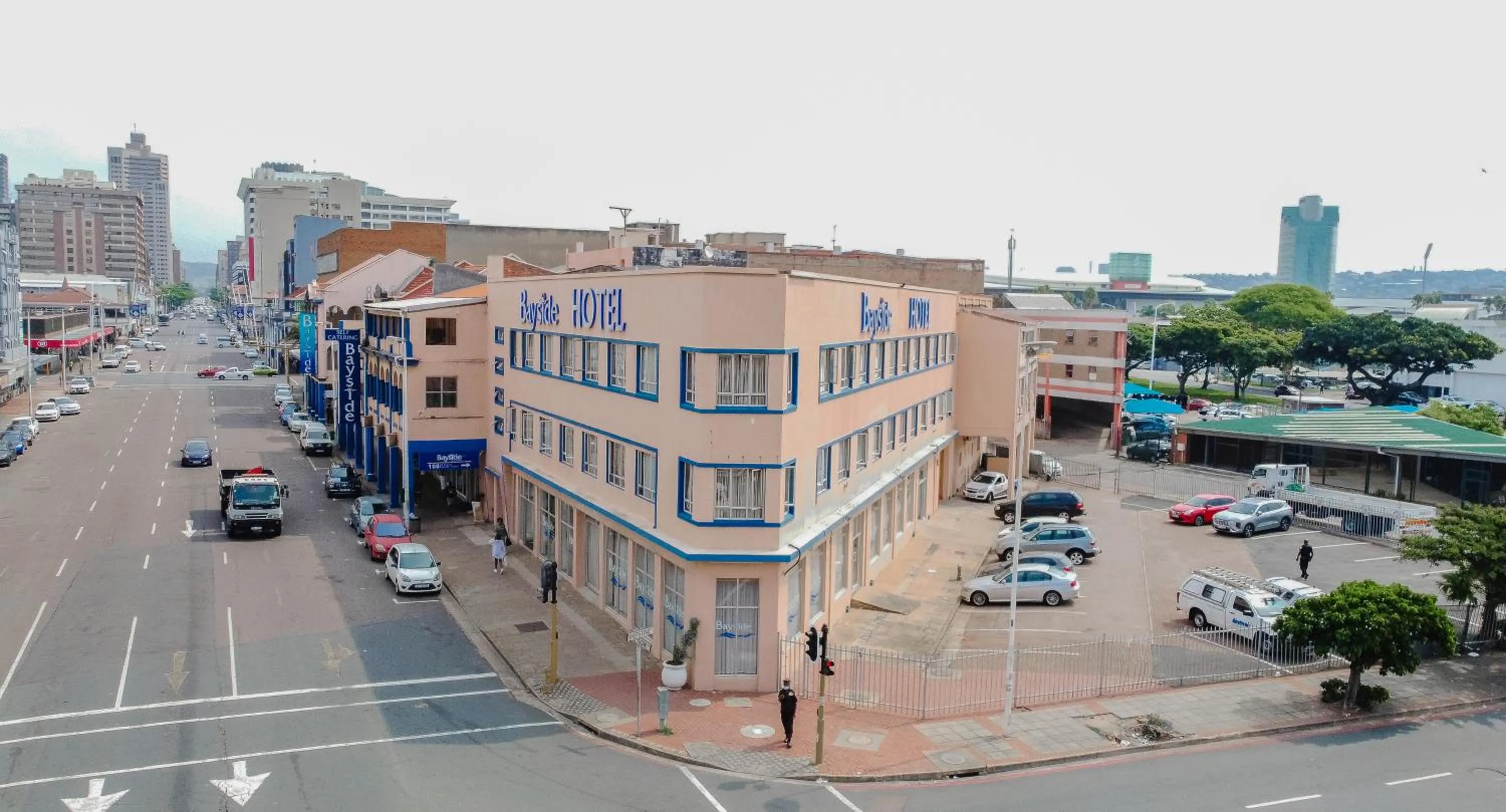 Parking in Bayside Hotel 116 West Street