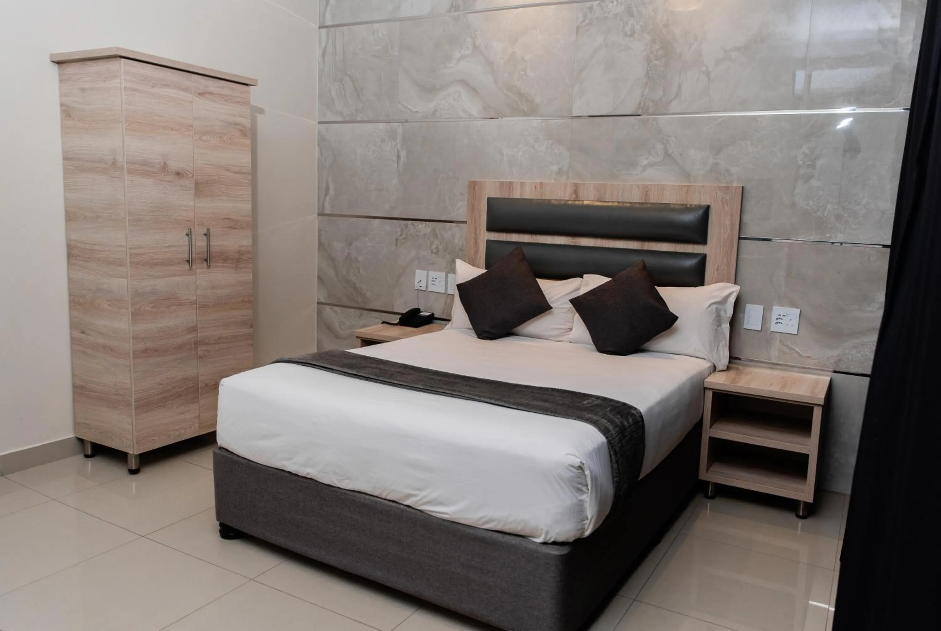 Bedroom, Bed in Bayside Hotel 116 West Street