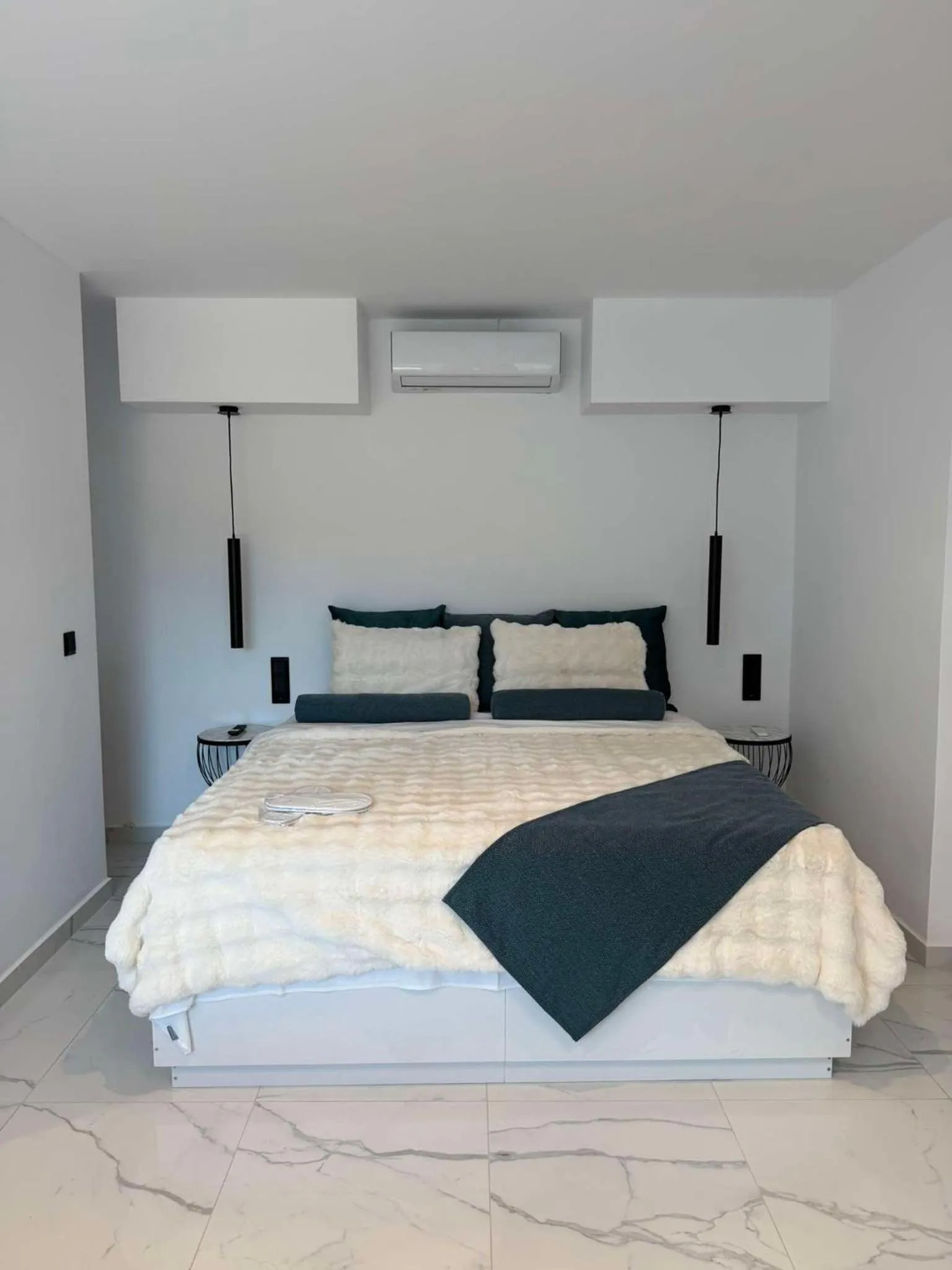 Bed in Panorama Hotel - Restaurant