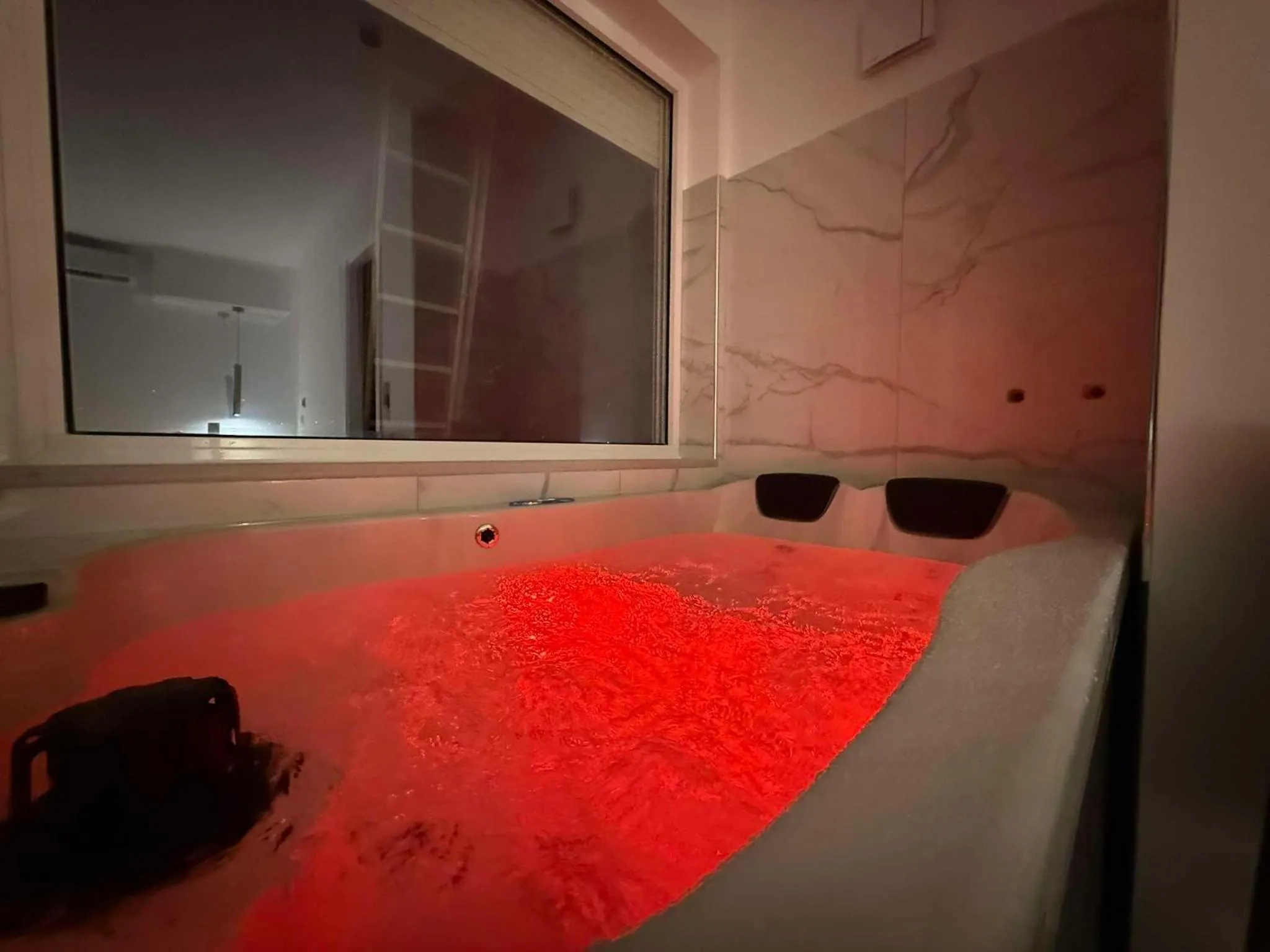 Hot Tub in Panorama Hotel - Restaurant