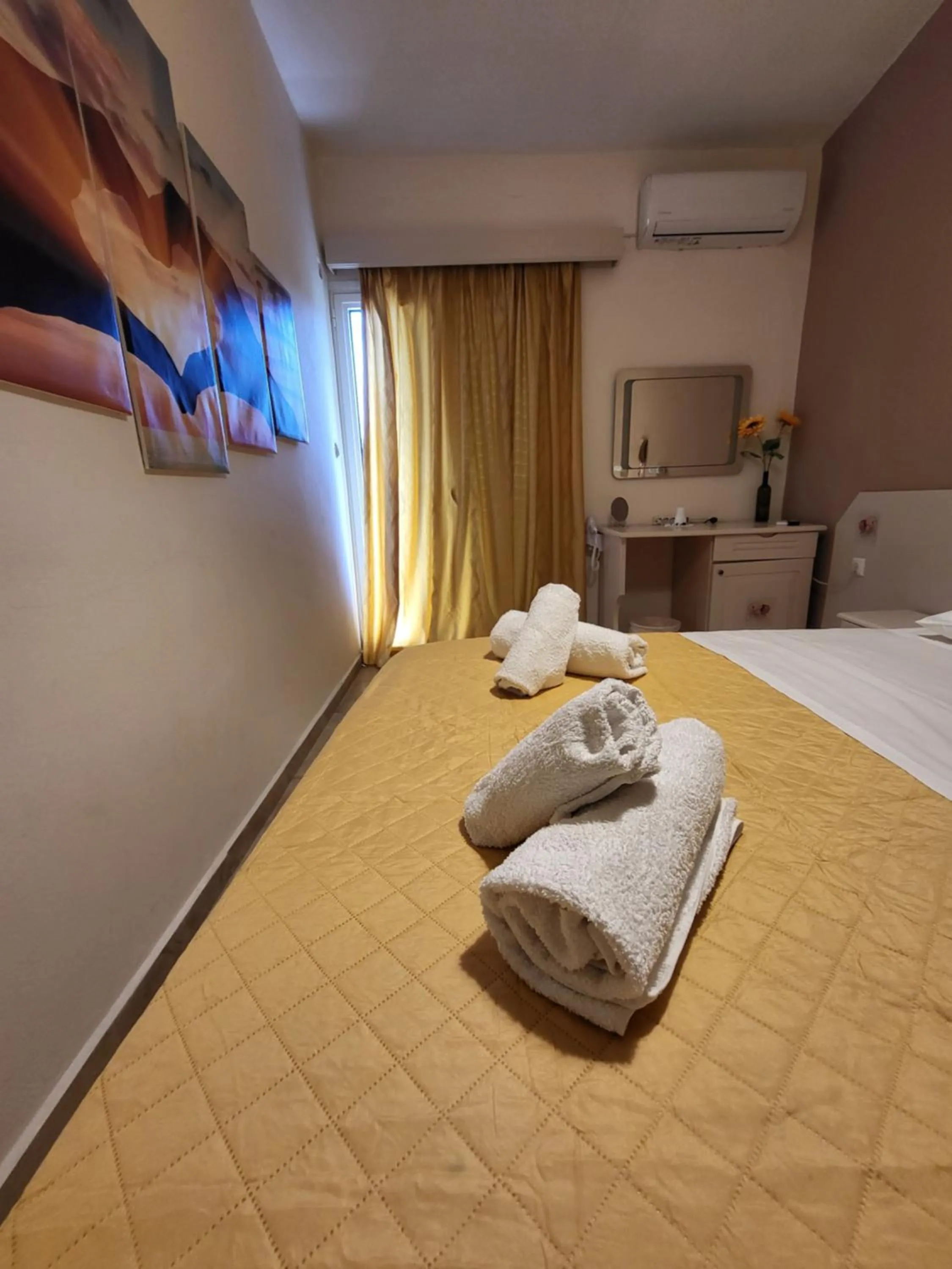 Bed in Panorama Hotel - Restaurant