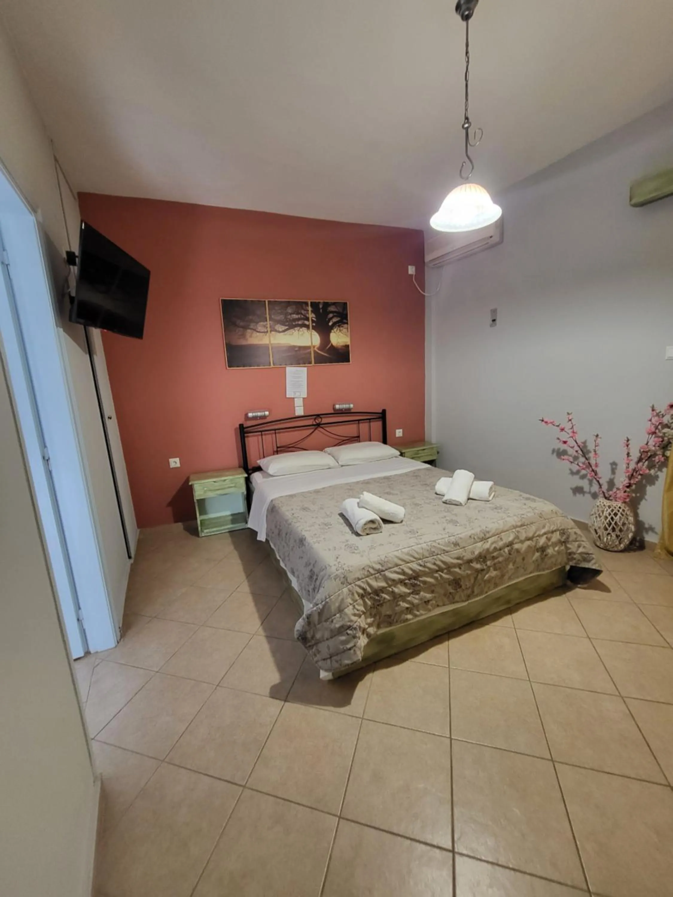 Bed in Panorama Hotel - Restaurant