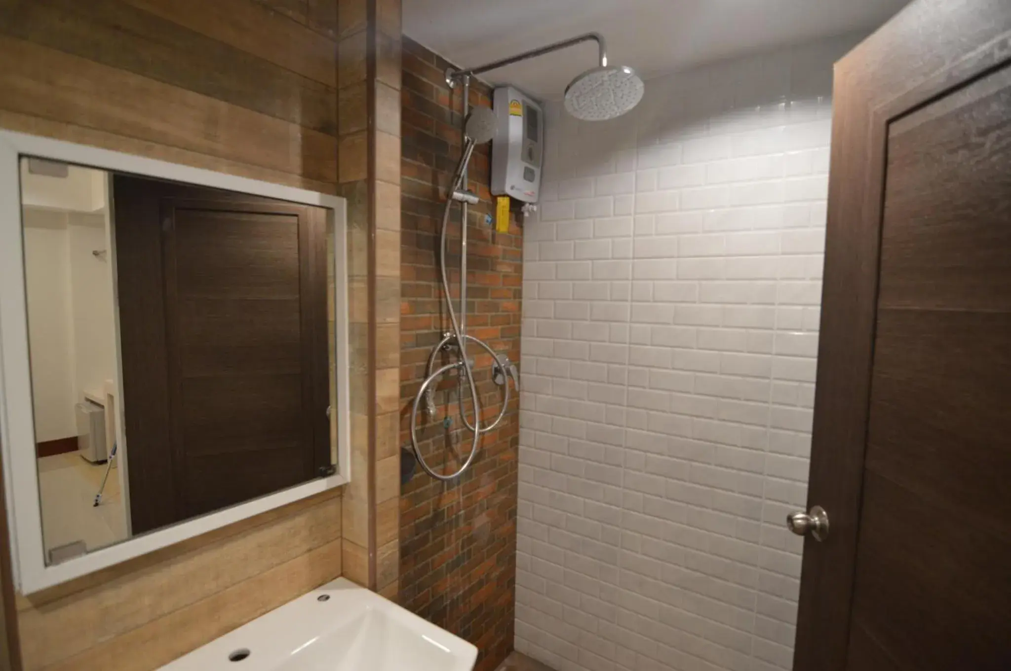 Deluxe Double Room with Balcony in UD Capital Hotel Deluxe Double Room with Balcony in UD Capital Hotel