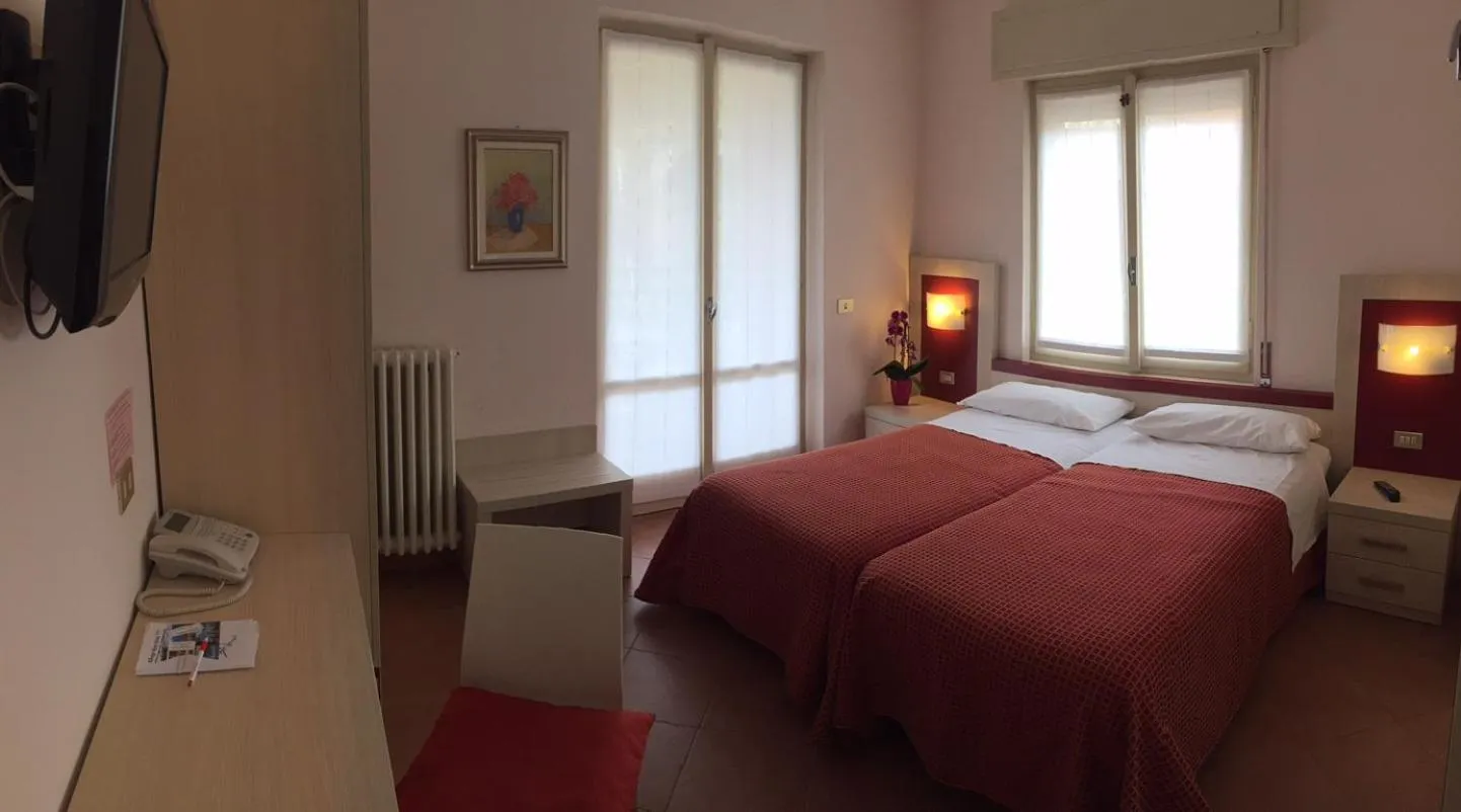 Photo of the whole room in Albergo Riva
