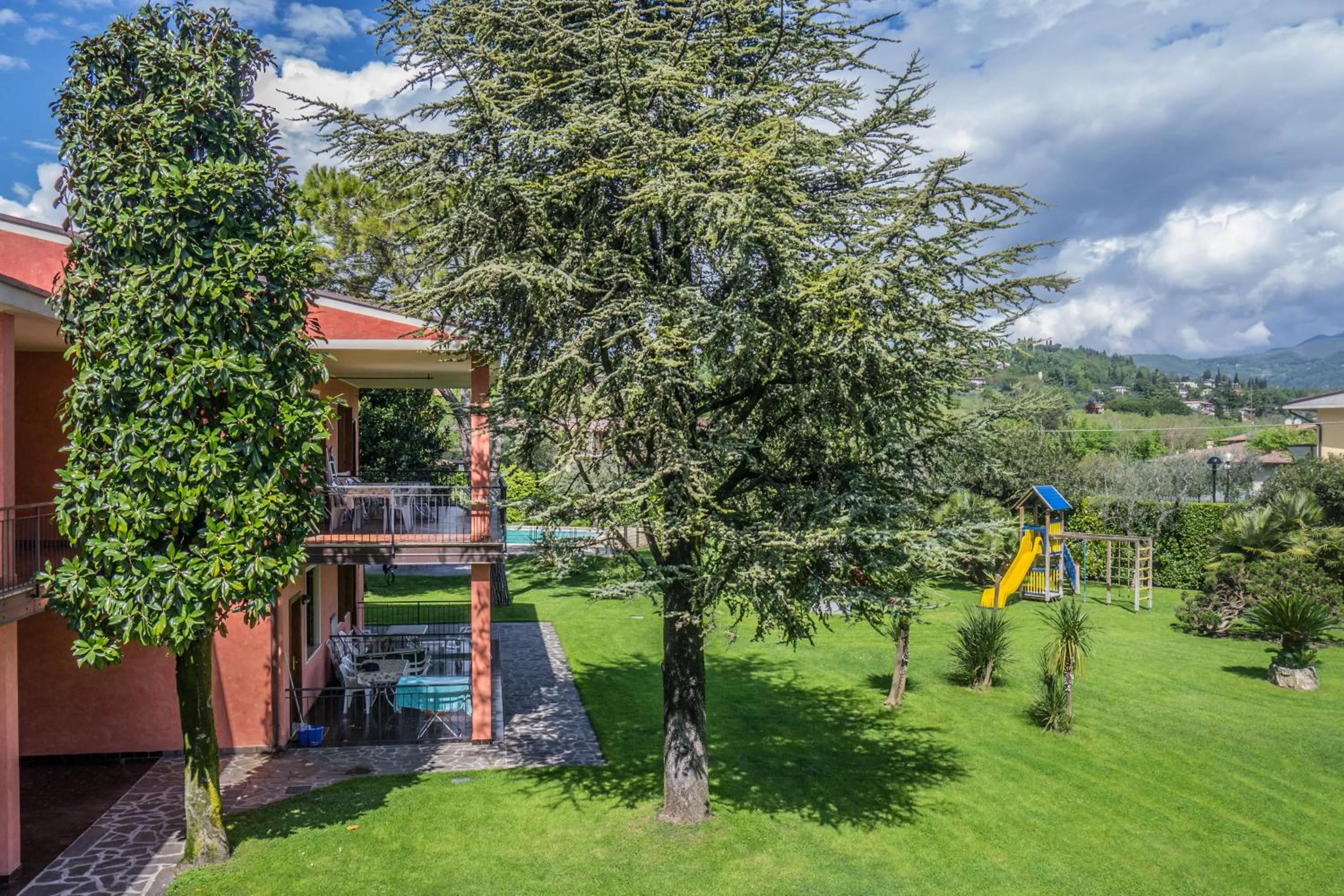 Facade/entrance in Residence Oasi