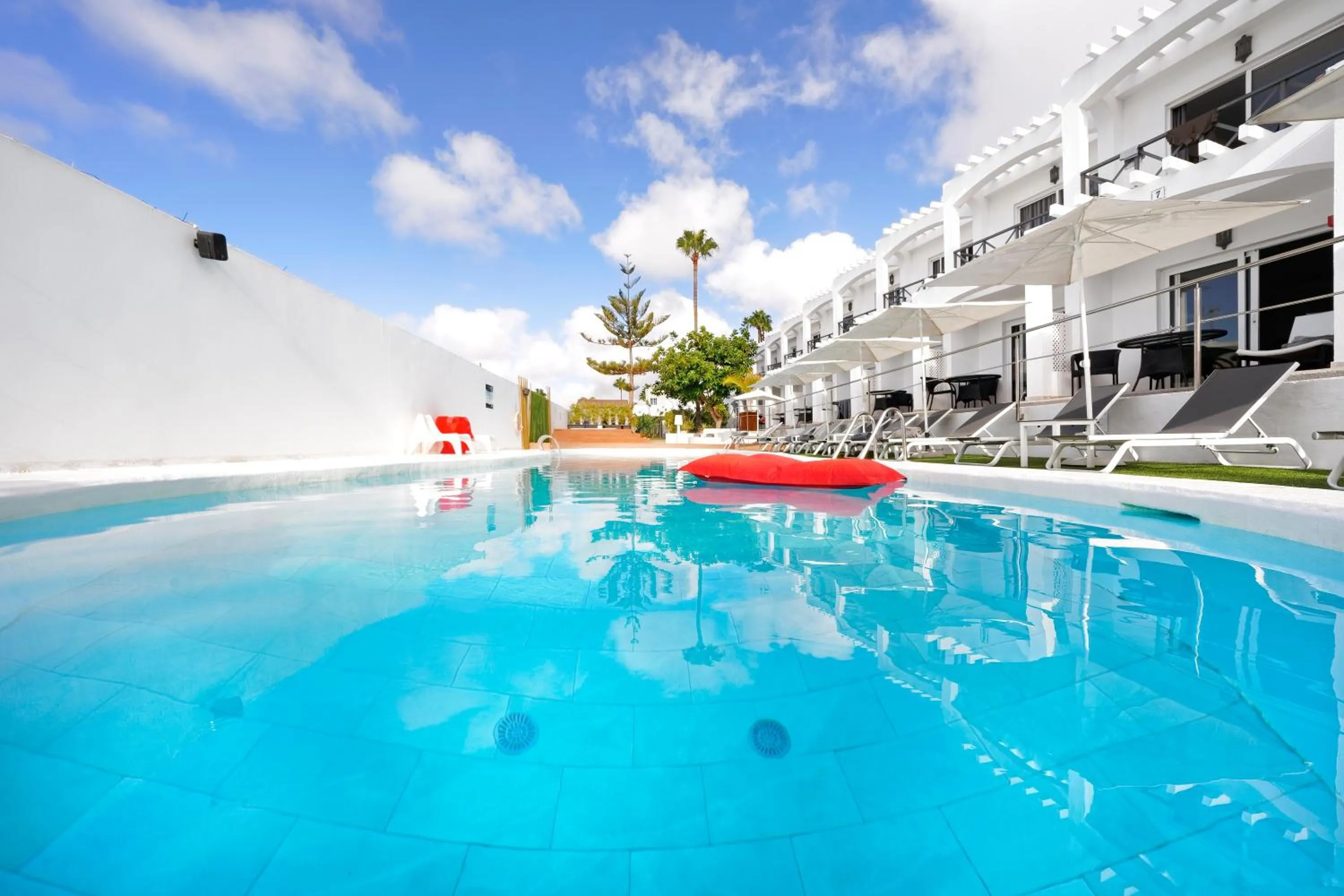 Swimming pool in Vista Bonita - Gay and Lesbian Only Resort