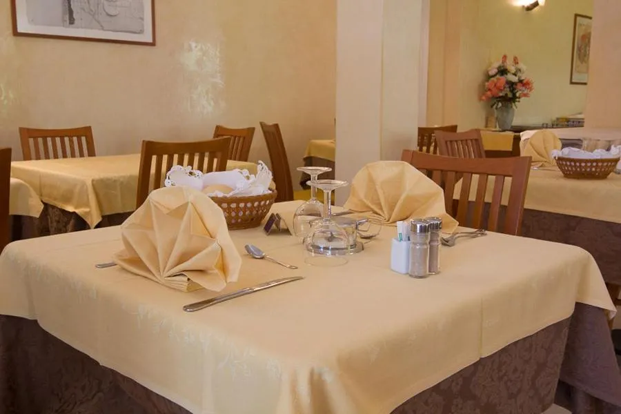 Restaurant/places to eat in Hotel Tenerife