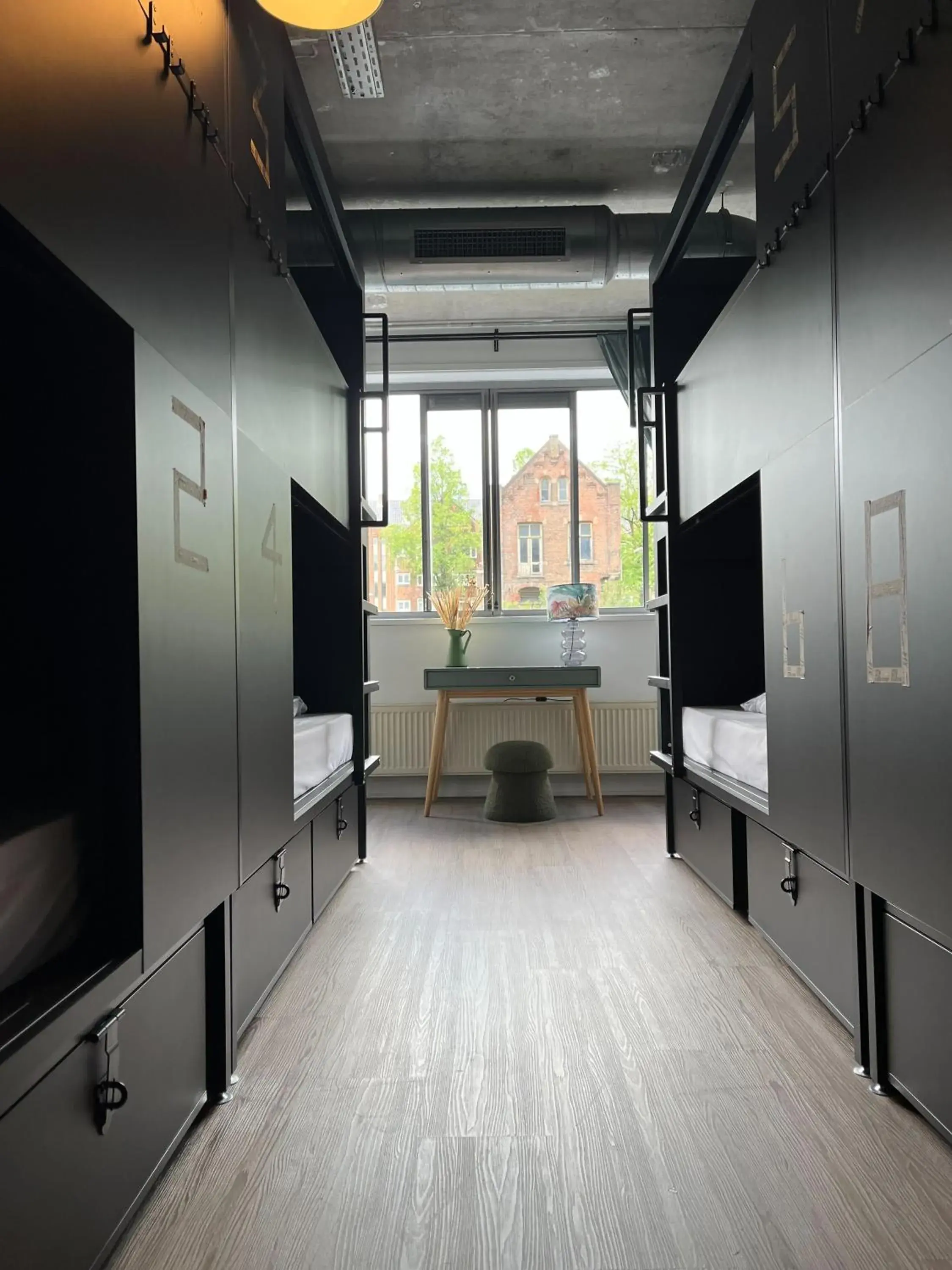 Bed in 8-Bed Backpacker dorm in ClinkMama Bed in 8-Bed Backpacker dorm in ClinkMama