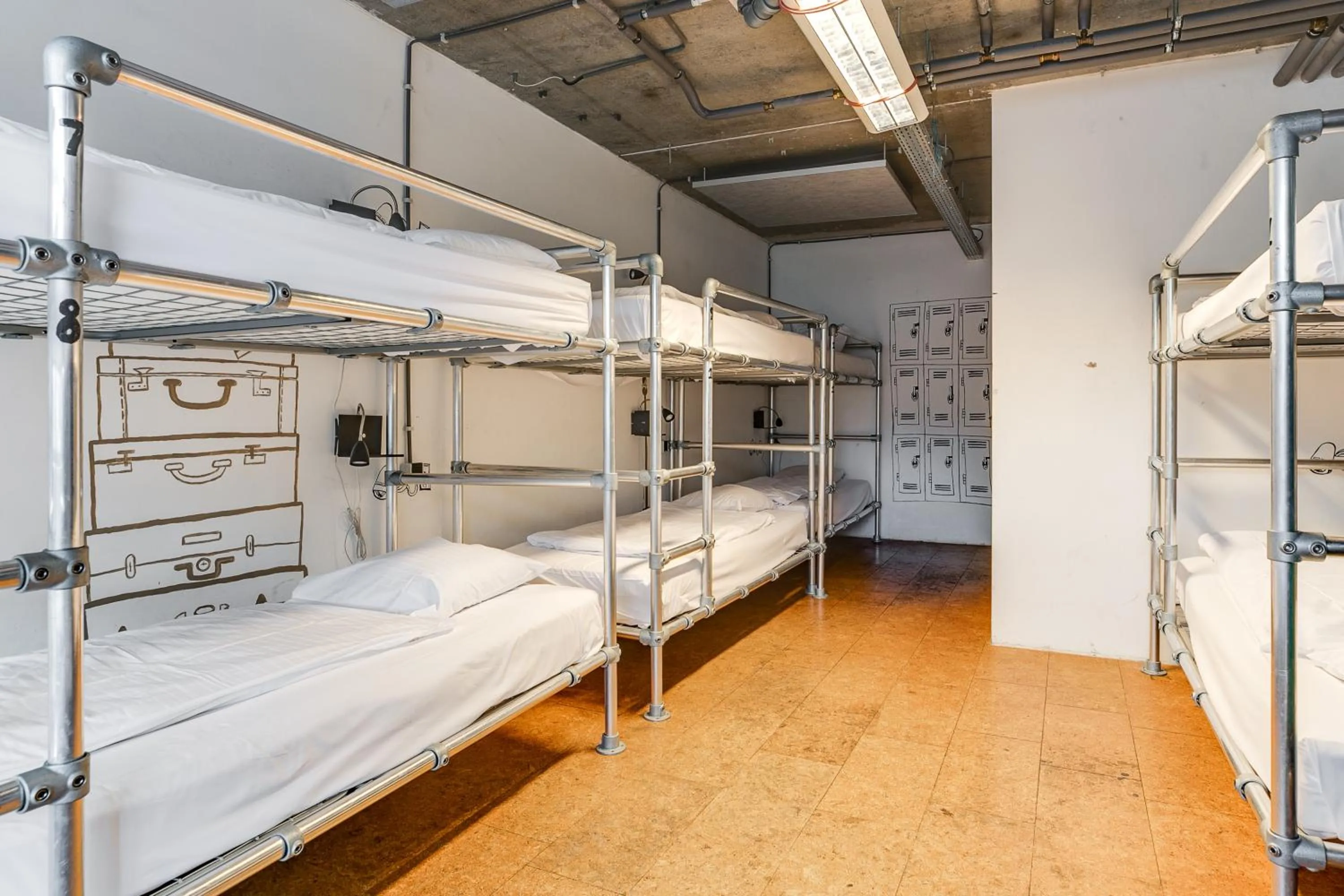 Photo of the whole room, Bed in ClinkMama