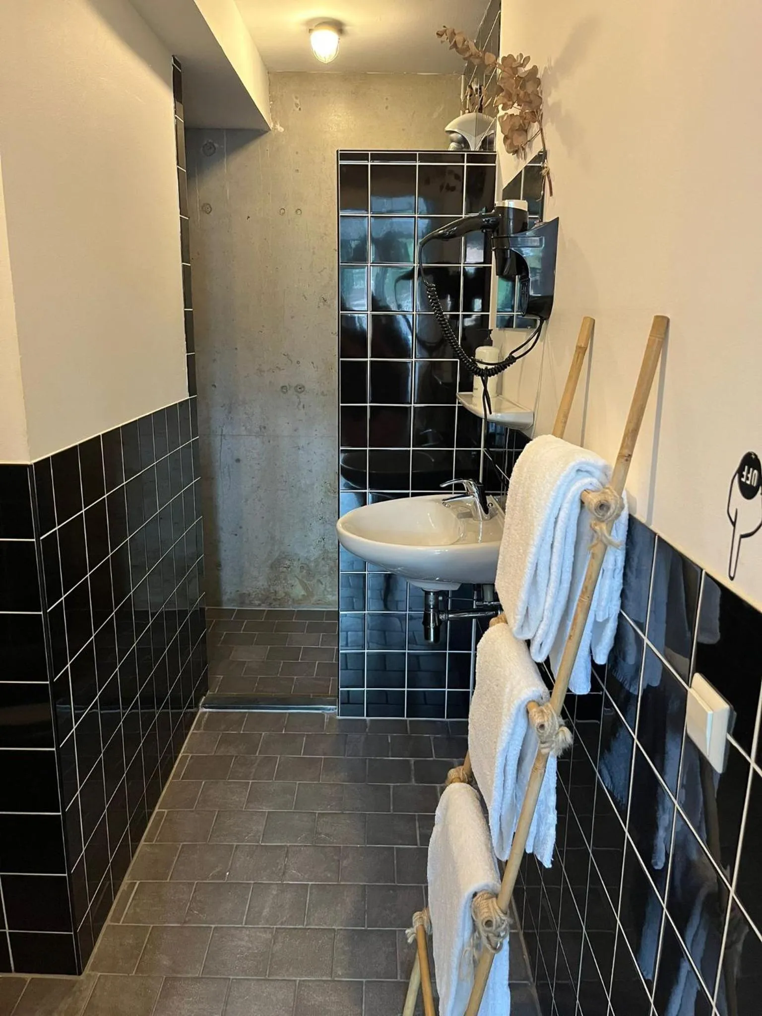 Bathroom in ClinkMama