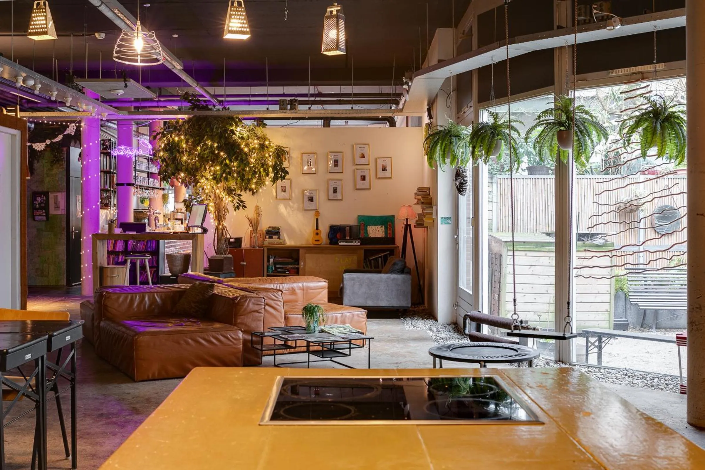 Seating area in ClinkMama