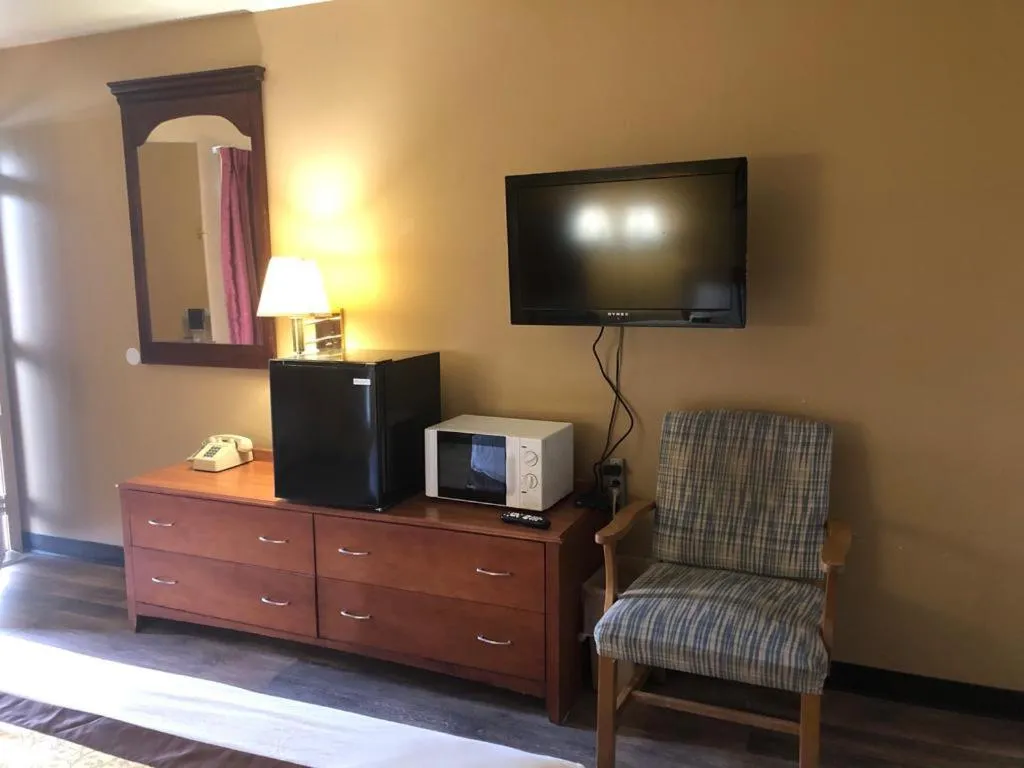 Knights Inn - Baker City