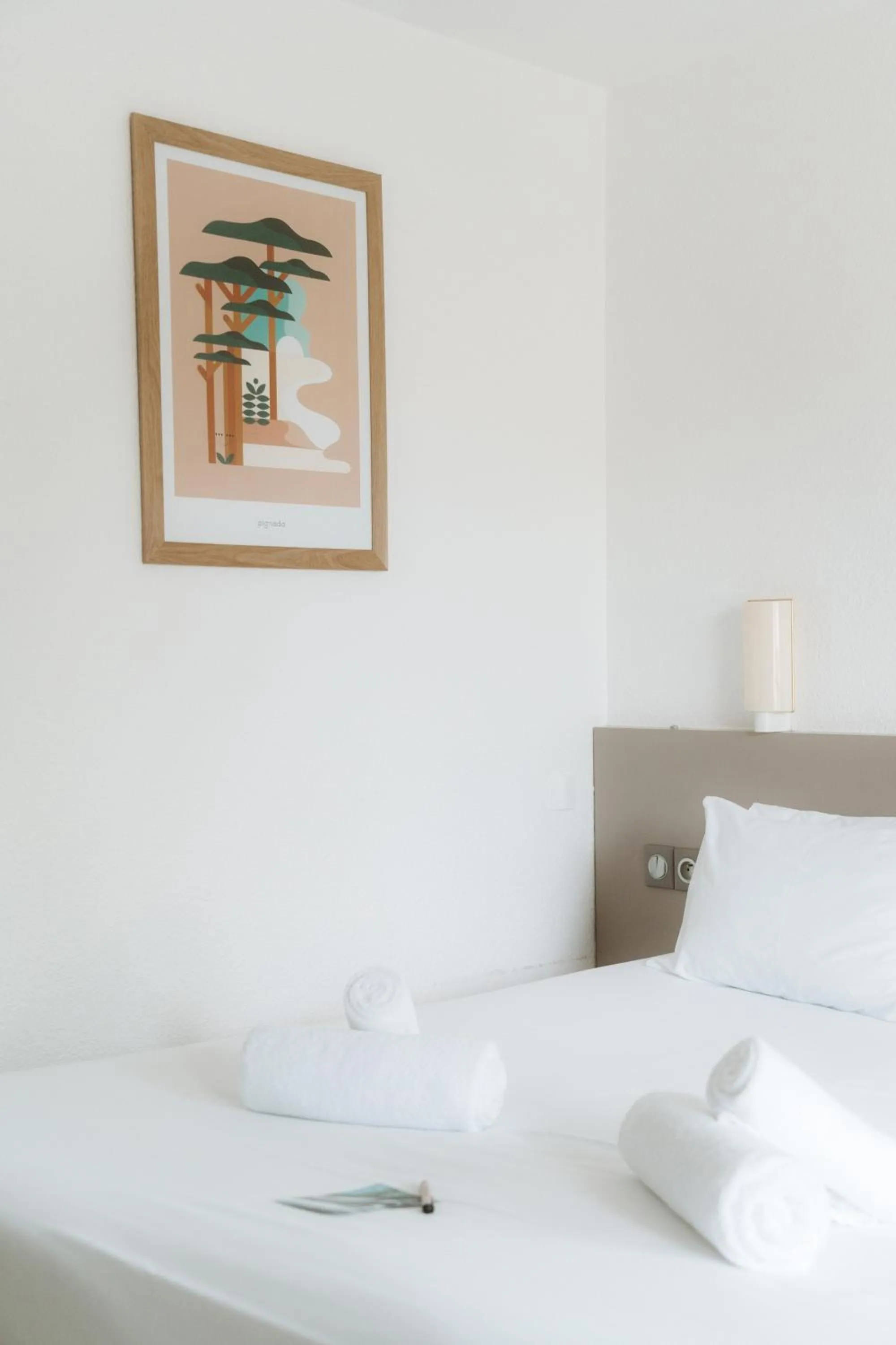 Bedroom, Bed in Hôtel Les Fougères - Hossegor