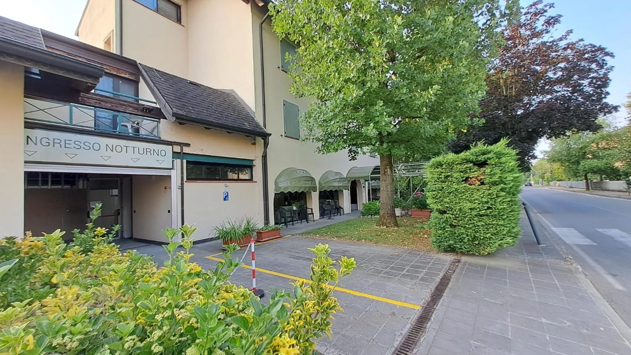 Property building in Ducathotel