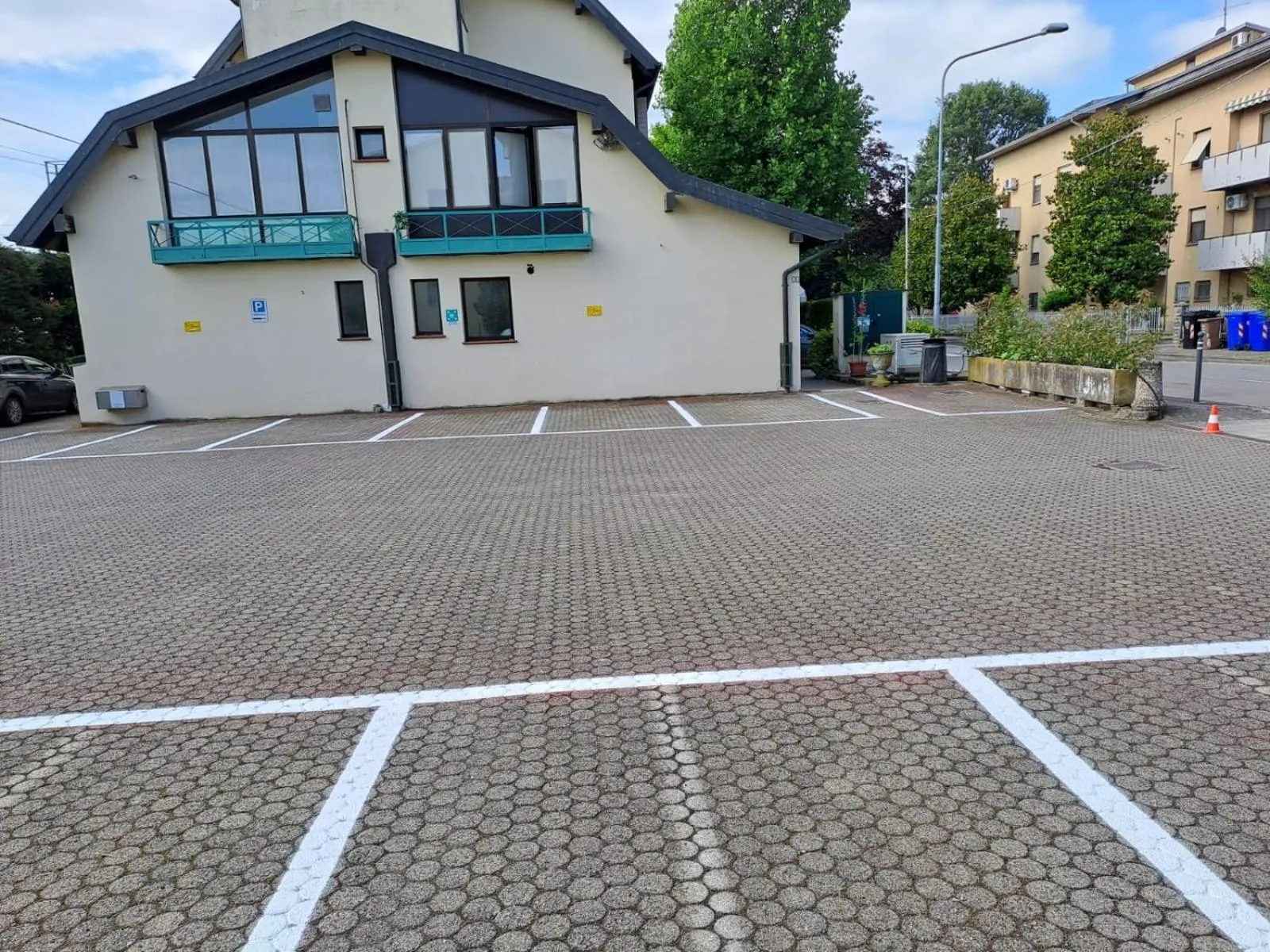 Parking in Ducathotel