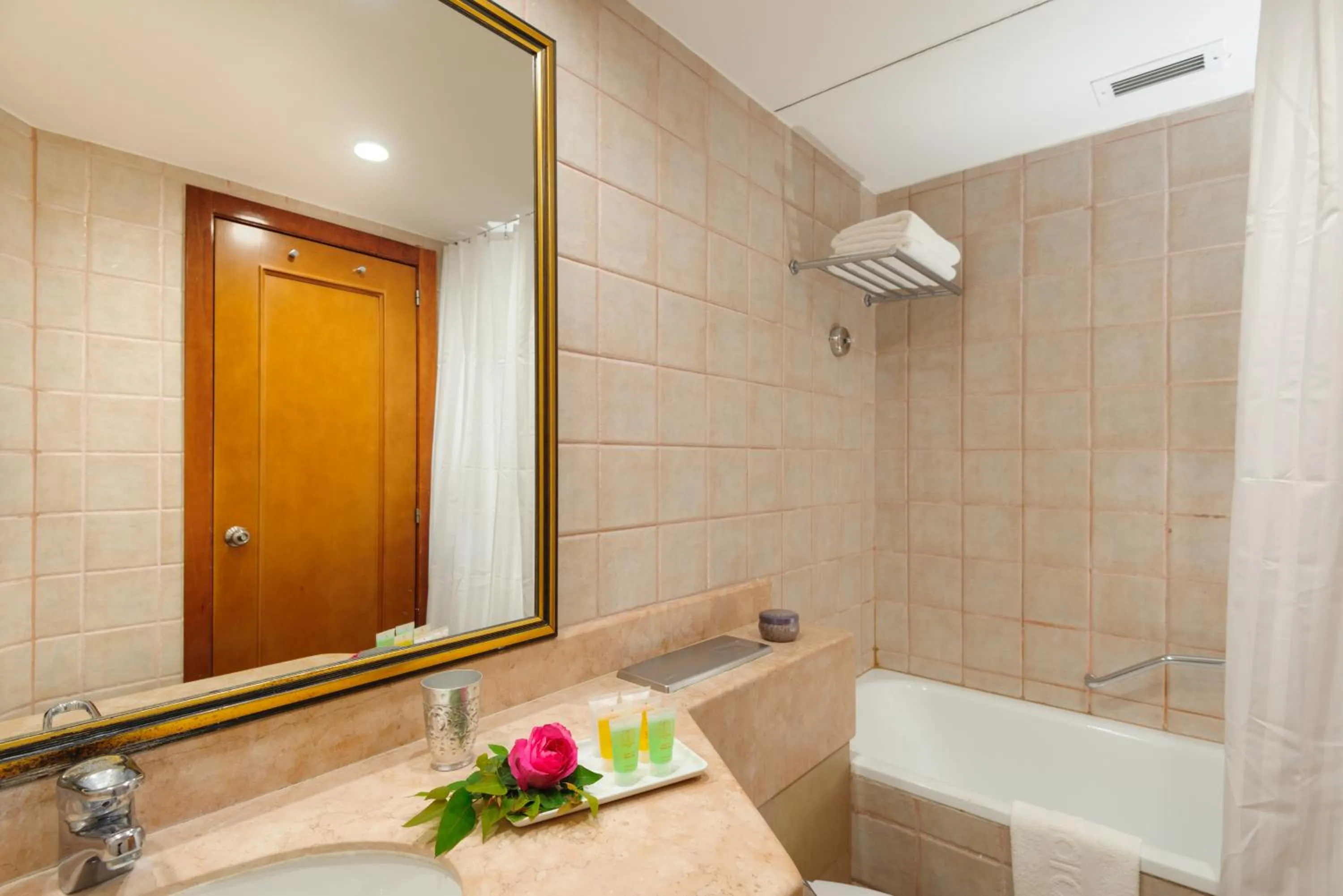 Bathroom in Arena Hotel by the Beach