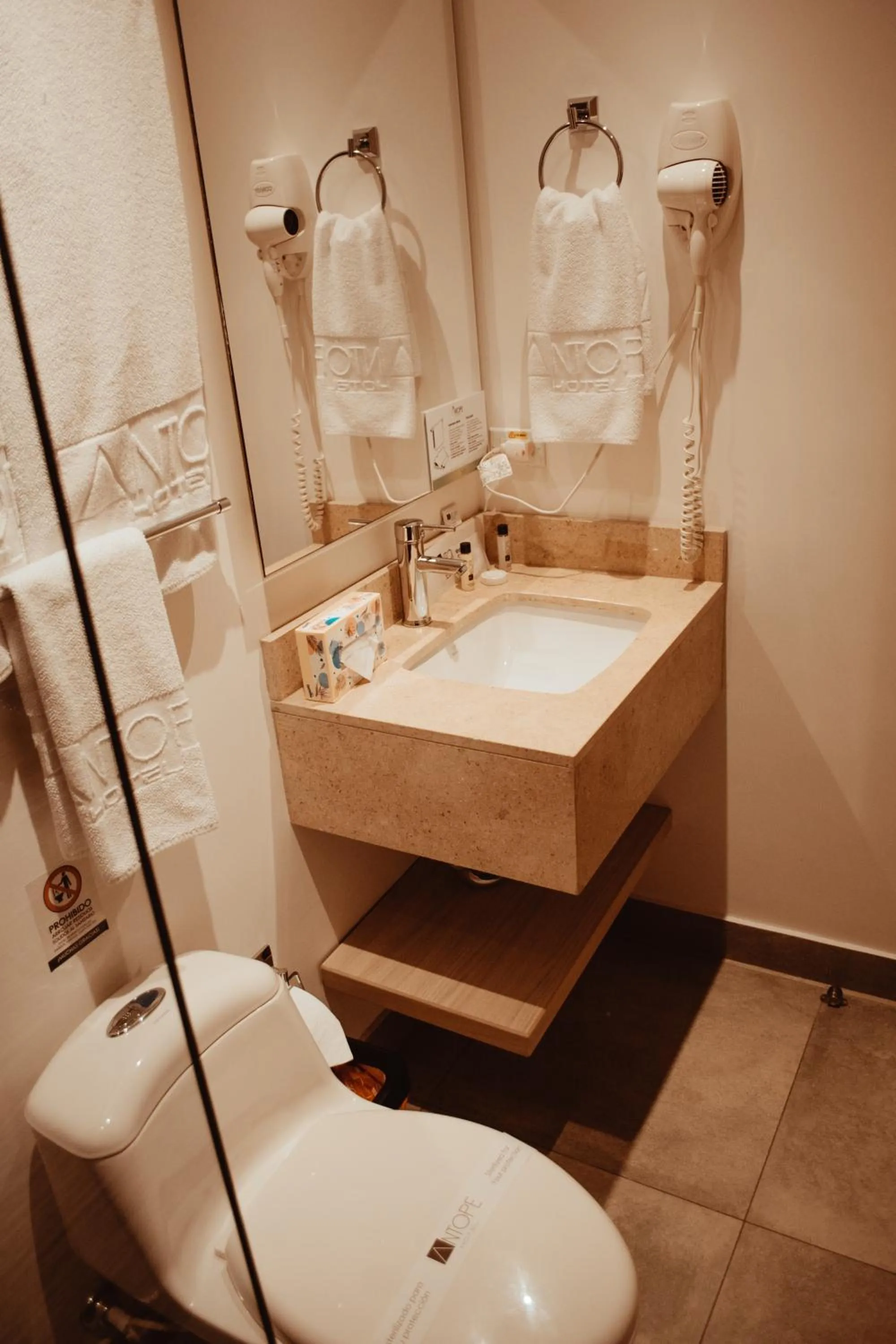 Antope - Apartaestudios