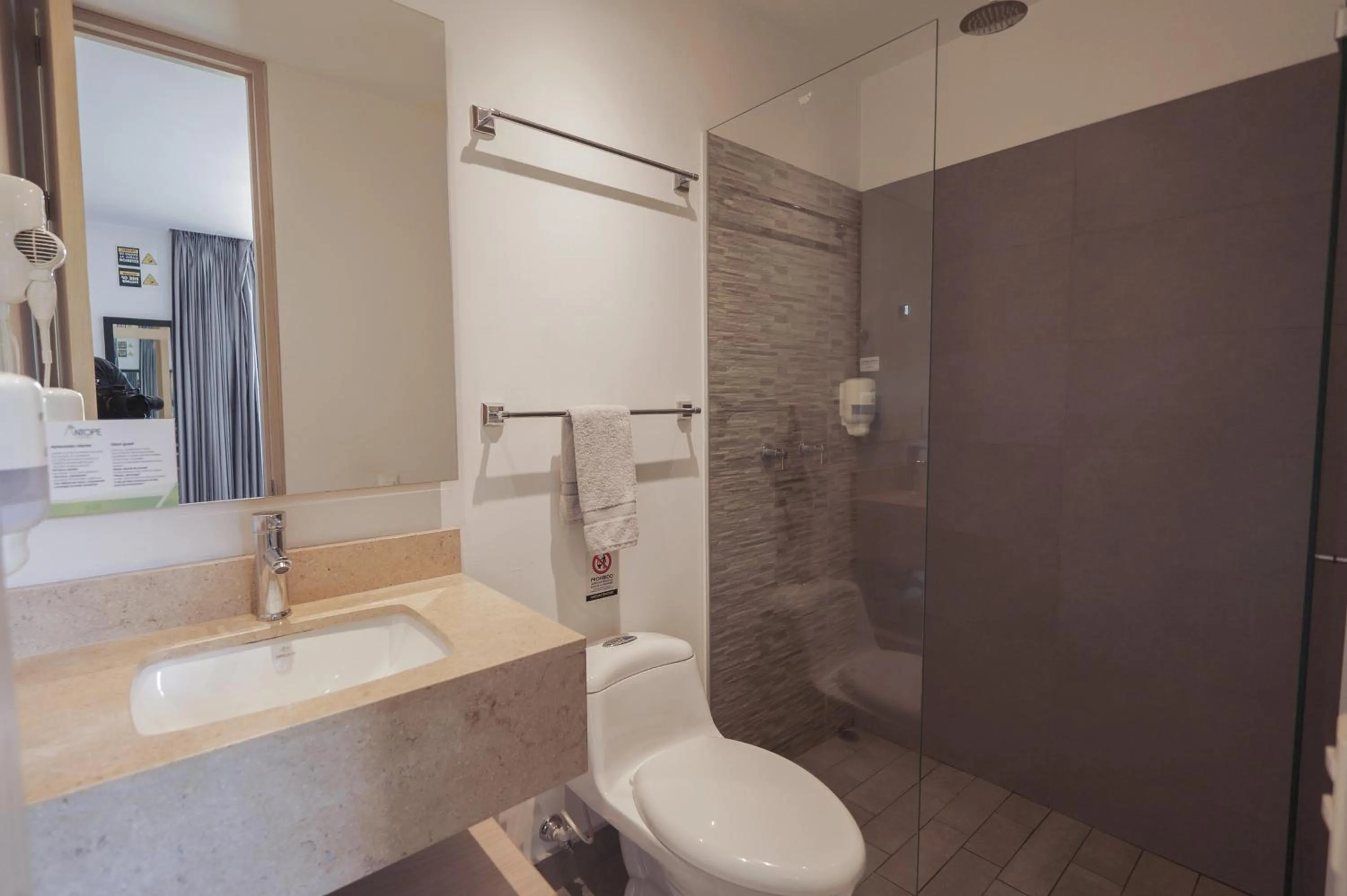 Antope - Apartaestudios